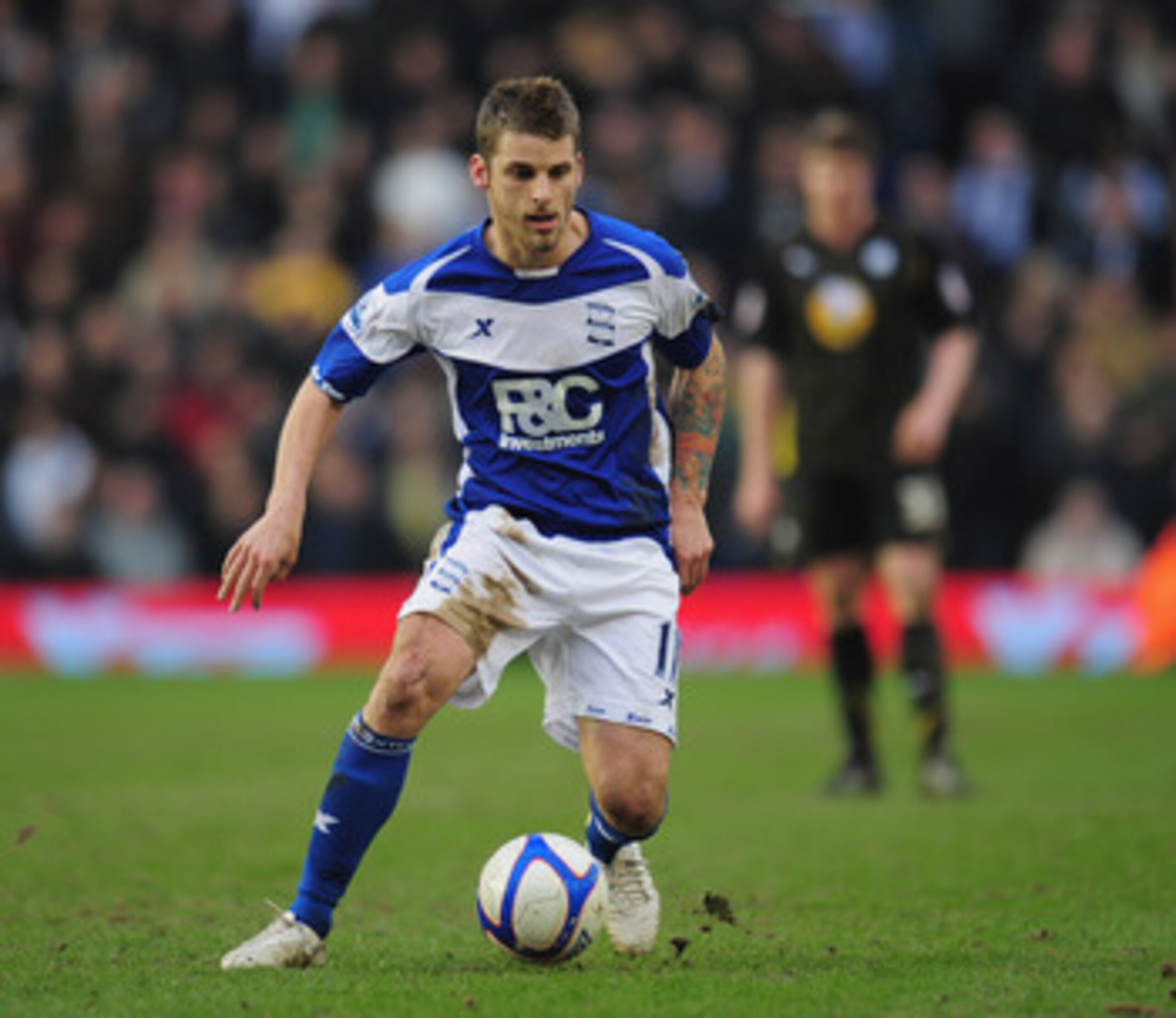 BIRMINGHAM, ENGLAND - FEBRUARY 19:  David Bentley of Birmingham City in action during the FA Cup Sponsored by e.on 5th Round match between Birmingham City and Sheffield Wednesday at St Andrews on February 19, 2011 in Birmingham, England.  (Photo by Shaun 