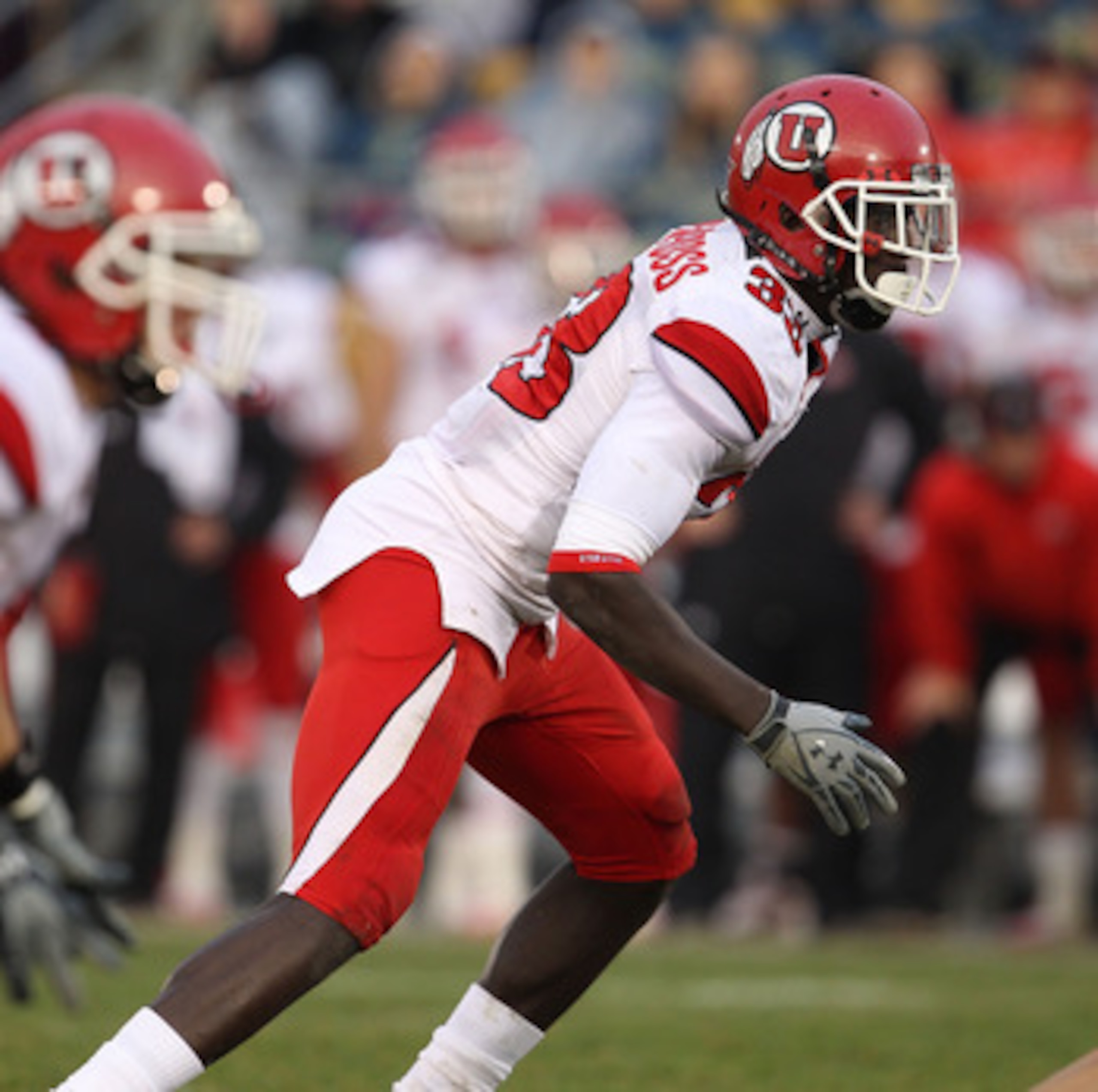 SOUTH BEND, IN - NOVEMBER 13: Justin Taplin-Ross #33 of the Utah Utes moves to pursue a runner against the Notre Dame Fighting Irish at Notre Dame Stadium on November 13, 2010 in South Bend, Indiana. Notre Dame defeated Utah 28-3. (Photo by Jonathan Danie