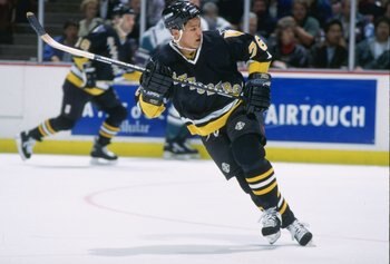 13 Dec 1995:  Center Richard Park of the Pittsburgh Penguins moves down the ice during a game against the Anaheim Mighty Ducks at Arrowhead Pond in Anaheim, California.  The Ducks won the game, 6-3. Mandatory Credit: Glenn Cratty  /Allsport