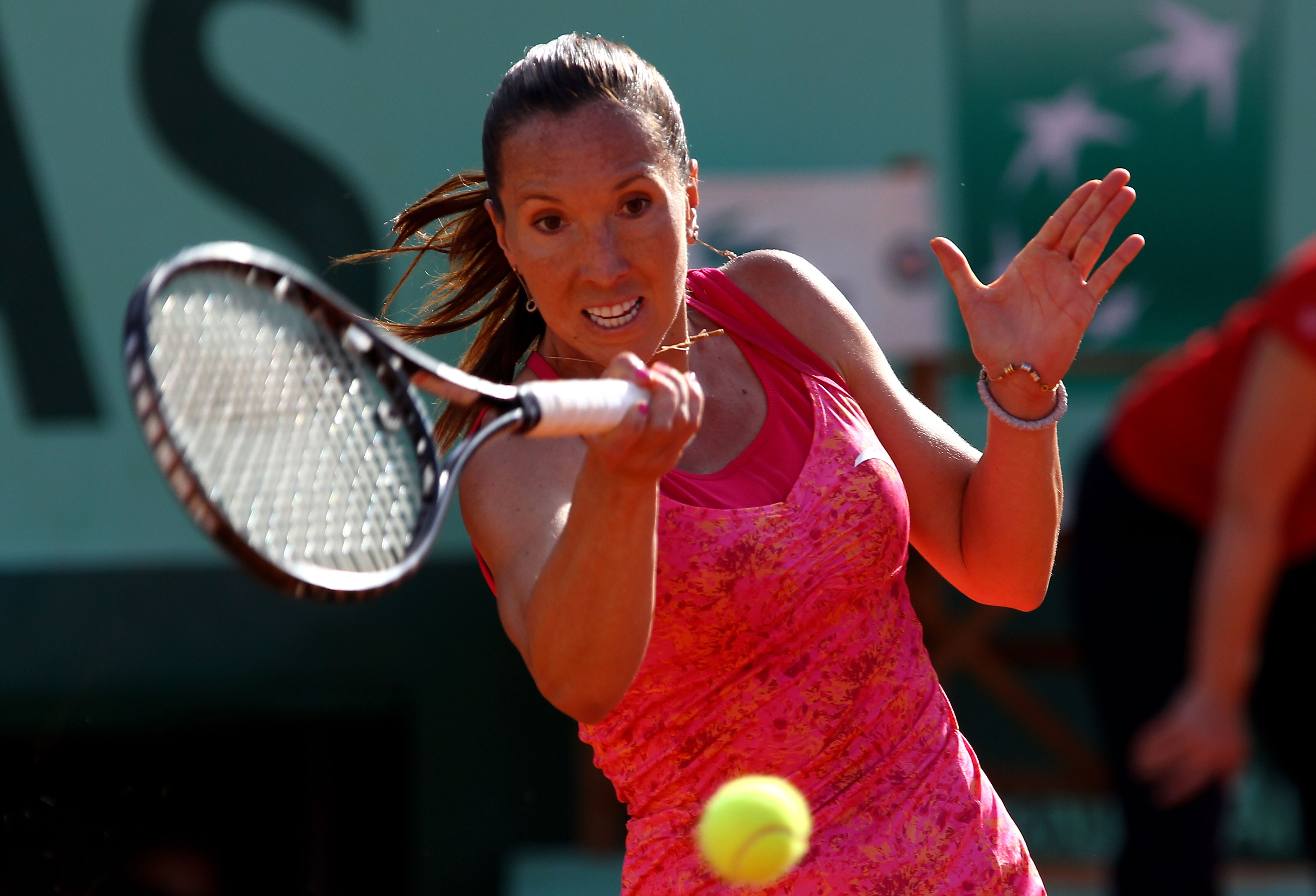 PARIS, FRANCE - MAY 29:  Jelena Jankovic of Serbia hits a forehand during the women's singles round four match between Jelena Jankovic of Serbia and Francesca Schiavone of Italy on day eight of the French Open at Roland Garros on May 29, 2011 in Paris, Fr