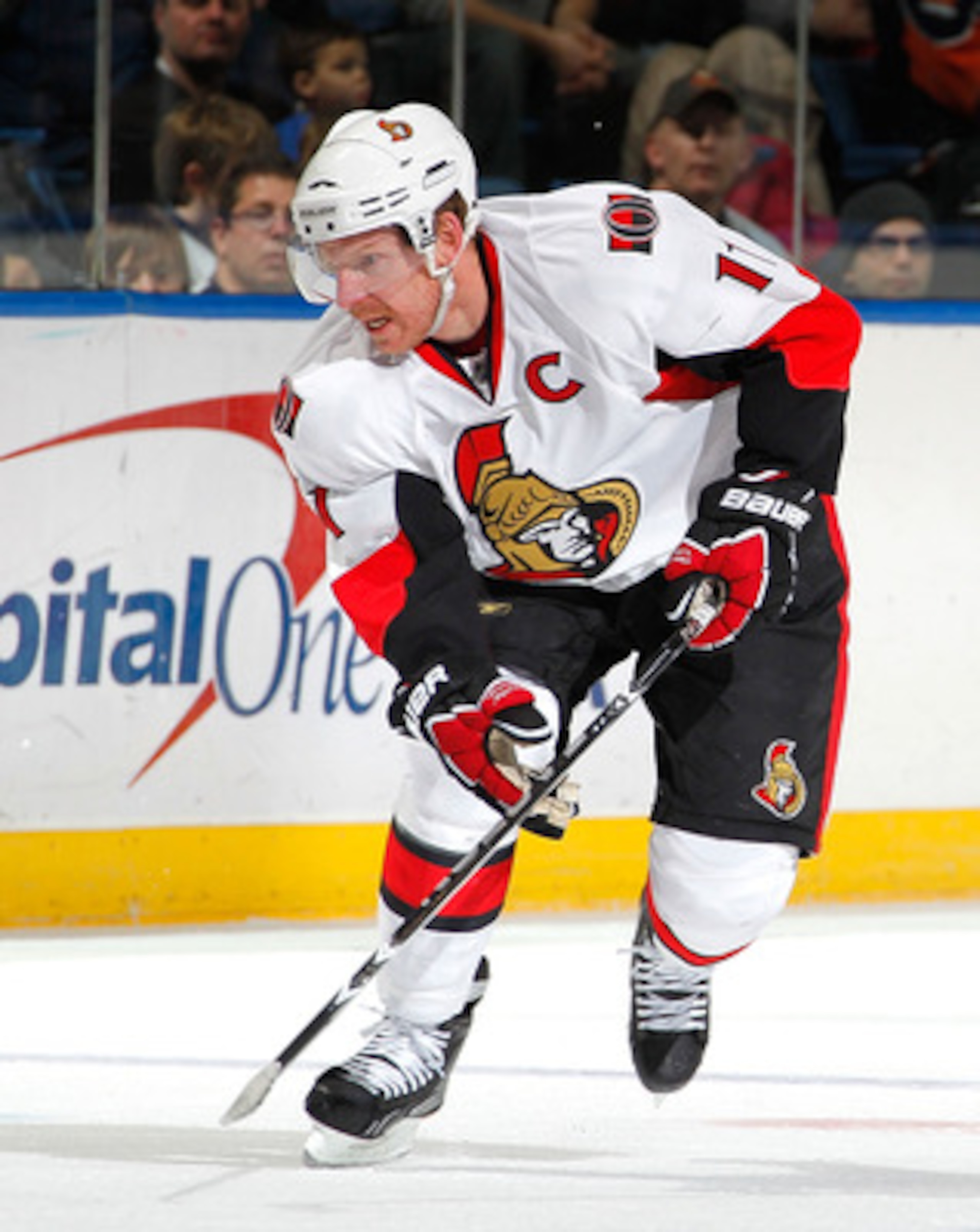 UNIONDALE, NY - FEBRUARY 05:  Daniel Alfredsson #11 of the Ottawa Senators skates during an NHL hockey game against the New York Islanders at Nassau Coliseum on February 5, 2011 in Uniondale, New York.  (Photo by Paul Bereswill/Getty Images)