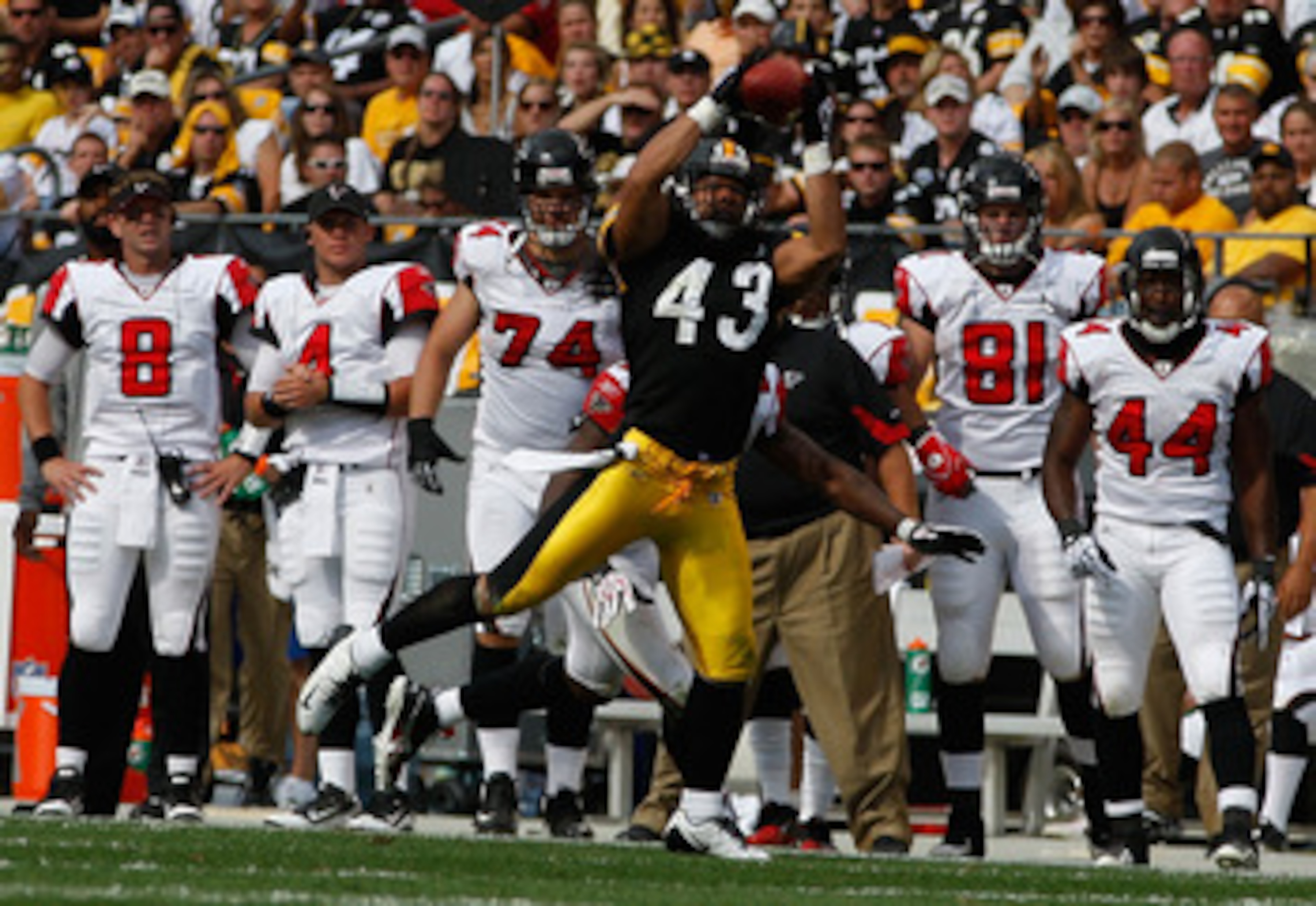 PITTSBURGH - SEPTEMBER 12: Troy Polamalu #43 of the Pittsburgh Steelers catches an interception thrown by Matt Ryan #2 of the Atlanta Falcons during the NFL season opener game on September 12, 2010 at Heinz Field in Pittsburgh, Pennsylvania. (Photo by J PITTSBURGH - SEPTEMBER 12: Troy Polamalu #43 of the Pittsburgh Steelers catches an interception thrown by Matt Ryan #2 of the Atlanta Falcons during the NFL season opener game on September 12, 2010 at Heinz Field in Pittsburgh, Pennsylvania. (Photo by J