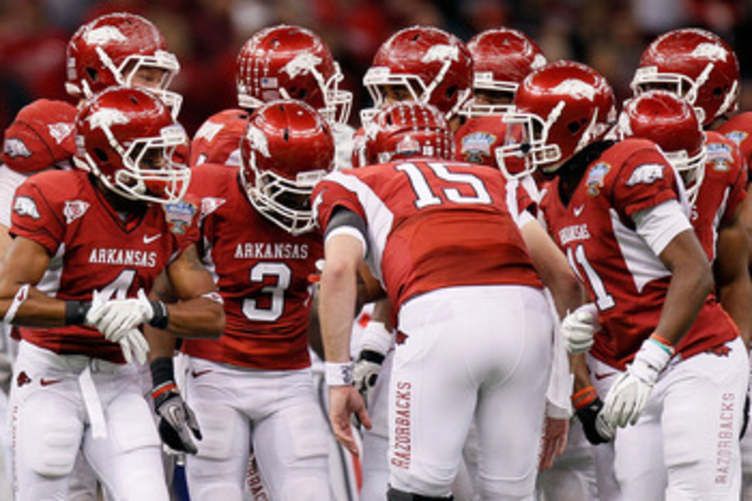 NEW ORLEANS, LA - JANUARY 04:  Ryan Mallett #15 of the Arkansas Razorbacks huddles his team against the Ohio State Buckeyes during the Allstate Sugar Bowl at the Louisiana Superdome on January 4, 2011 in New Orleans, Louisiana.  (Photo by Kevin C. Cox/Get