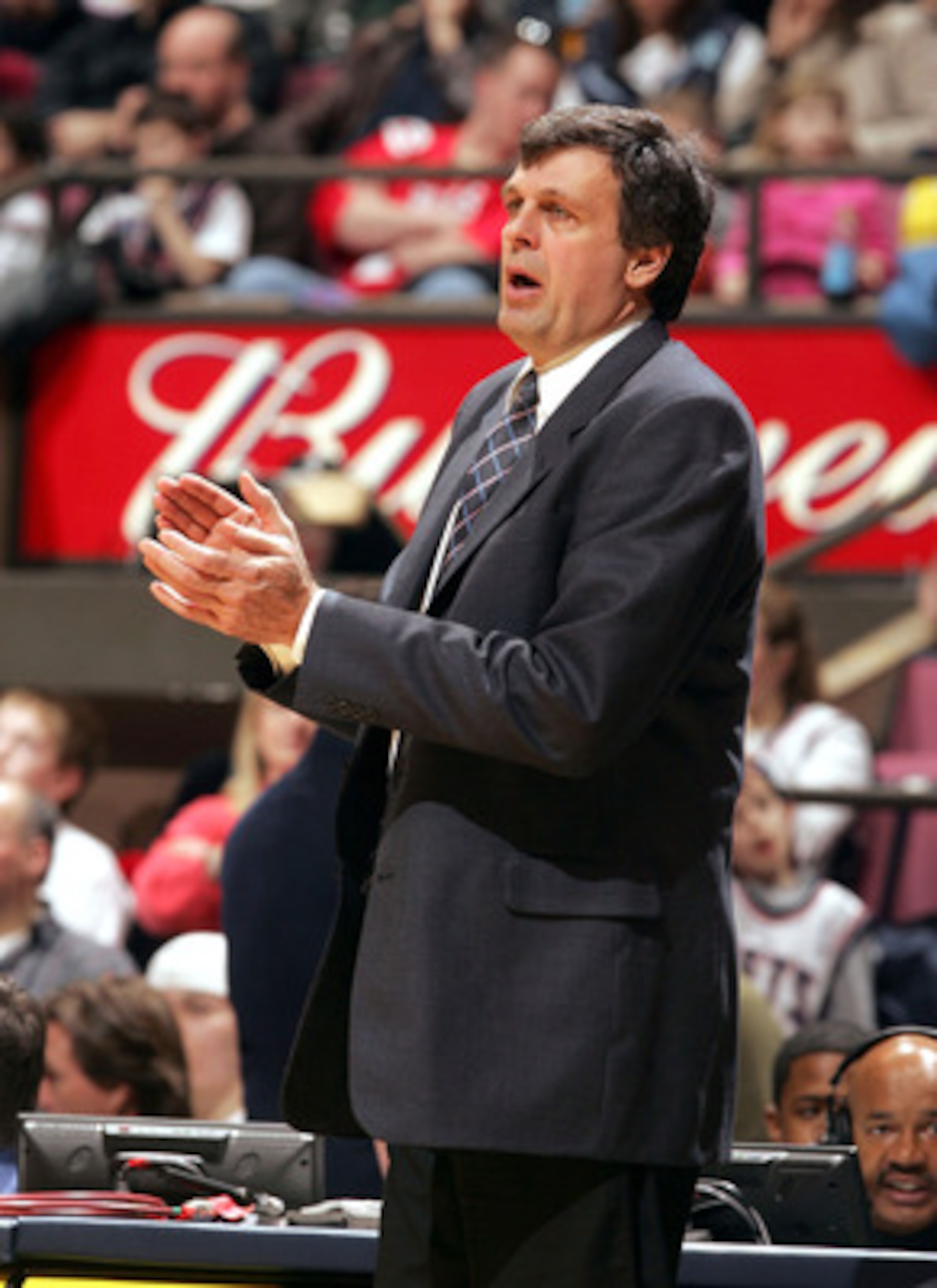 EAST RUTHERFORD , NJ - MARCH 26:  Head coach Kevin McHale of the Minnesota Timberwolves applaudes his teams effort during their game against the New Jersey Nets on March 26, 2005 at Continental Airlines Arena in East Rutherford, New Jersey.  NOTE TO USER:
