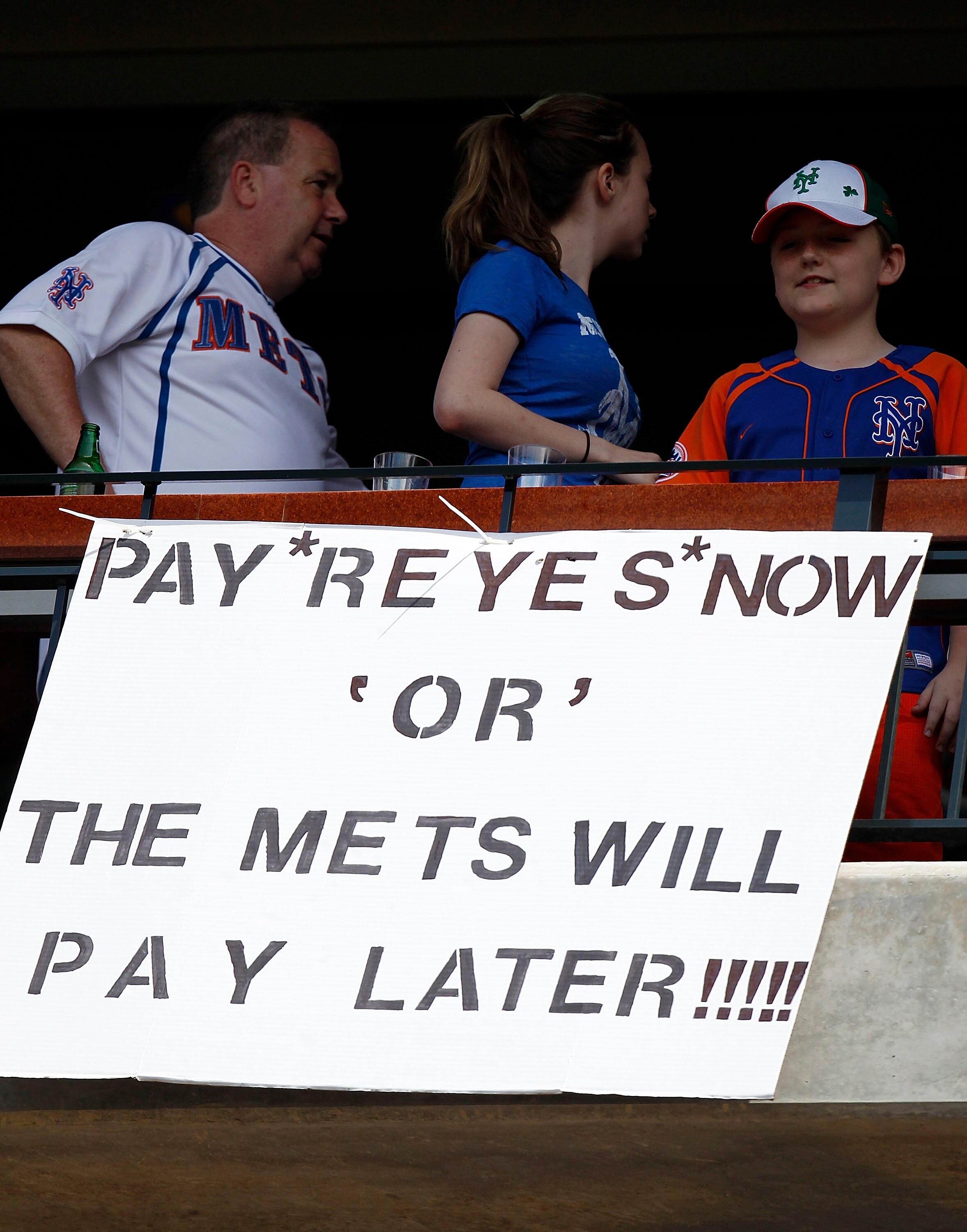 NEW YORK, NY - JUNE 19:  Fans show their support of Jose Reyes #7 of the New York Mets during a game against the Los Angeles Angels of Anaheim on June 19, 2011 at Citi Field in the Flushing neighborhood of the Queens borough of New York City.  (Photo by J