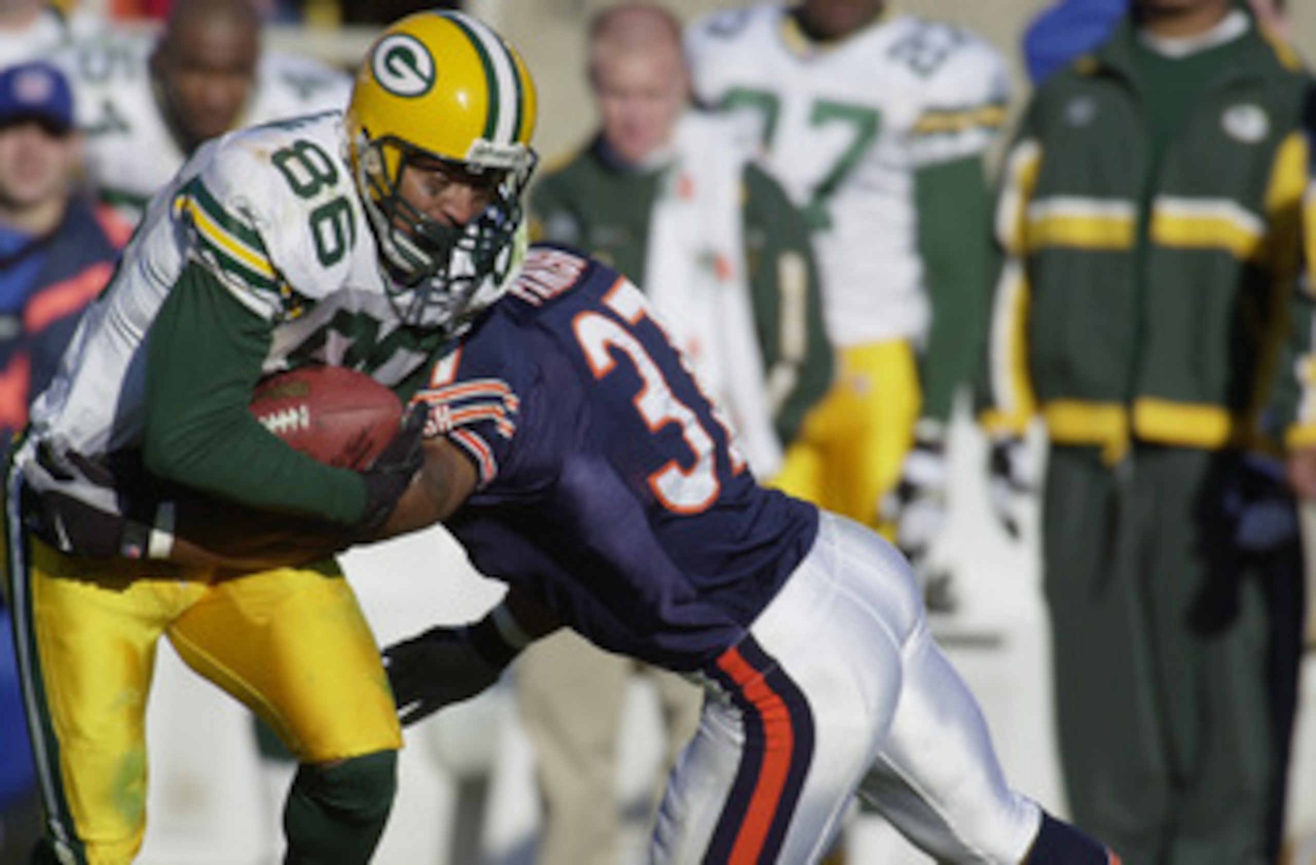 11 Nov 2001: Receiver Antonio Freeman #86 of the Green Bay Packers hauls in a pass and breaks a tackle by safety Tony Parrish #37 of the Chicago Bears at Soldier Field in Chicago, Illinois. The Packers won 20-12. DIGITAL IMAGE. Mandatory Credit: Jonathan 11 Nov 2001: Receiver Antonio Freeman #86 of the Green Bay Packers hauls in a pass and breaks a tackle by safety Tony Parrish #37 of the Chicago Bears at Soldier Field in Chicago, Illinois. The Packers won 20-12. DIGITAL IMAGE. Mandatory Credit: Jonathan