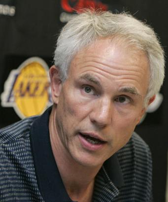 Photo courtesy of lakernation.com.