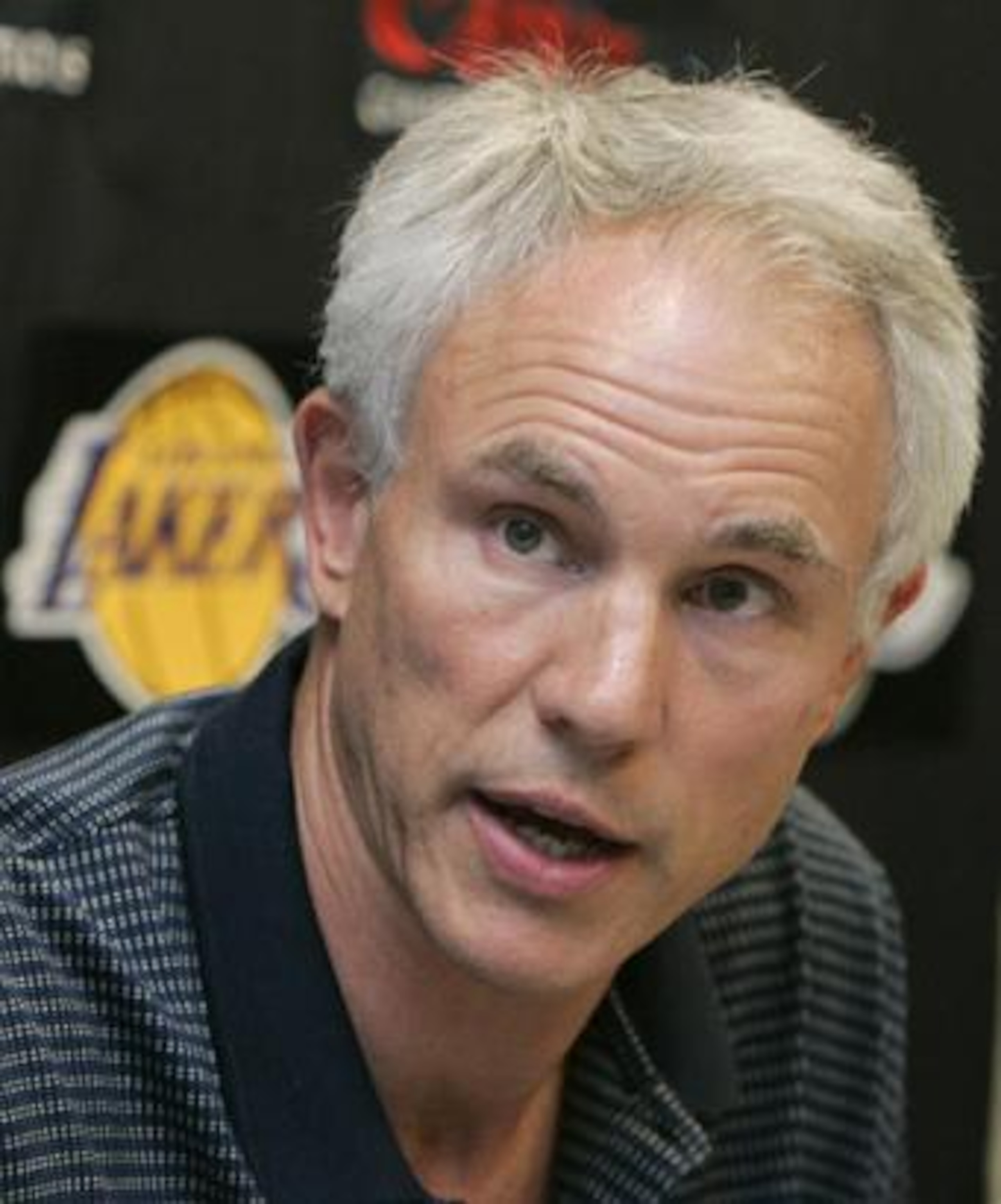 Photo courtesy of lakernation.com.