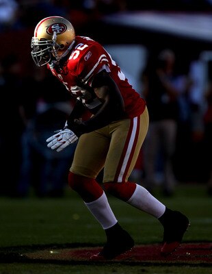 SAN FRANCISCO - NOVEMBER 14:  Patrick Willis #52 of the San Francisco 49ers in action against the St. Louis Rams during an NFL game at Candlestick Park on November 14, 2010 in San Francisco, California.(Photo by Jed Jacobsohn/Getty Images)