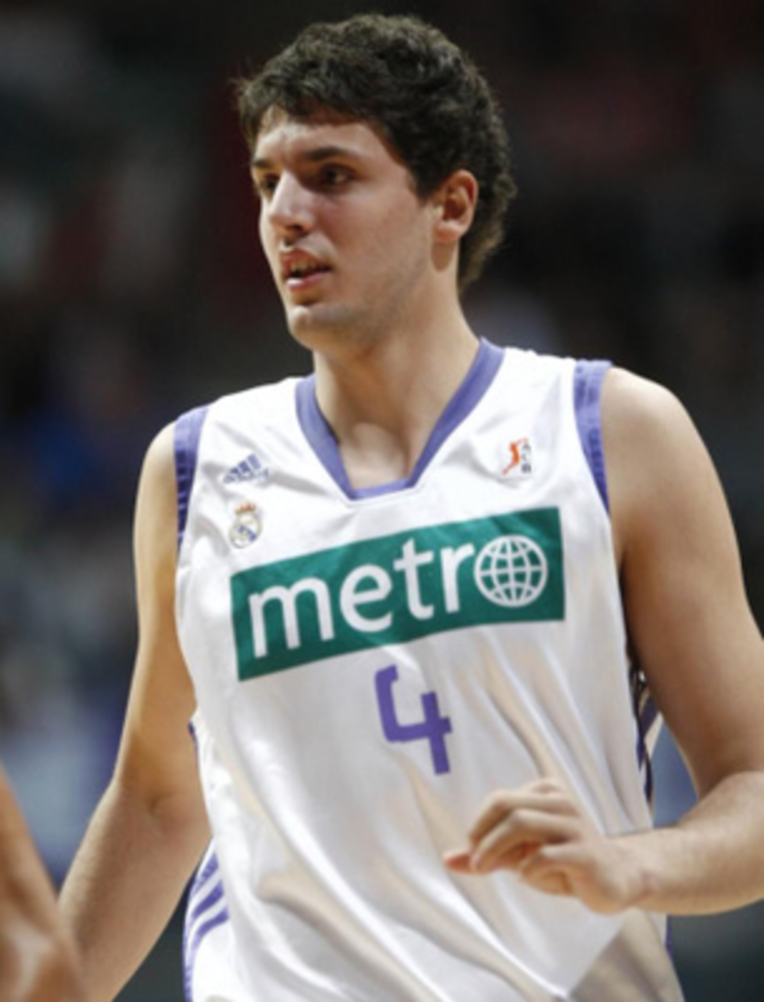 Photo credit: http://legacymedia.sportsplatform.io/images_root/slides/photos/000/995/629/NikolaMirotic_display_image.png?1307416555