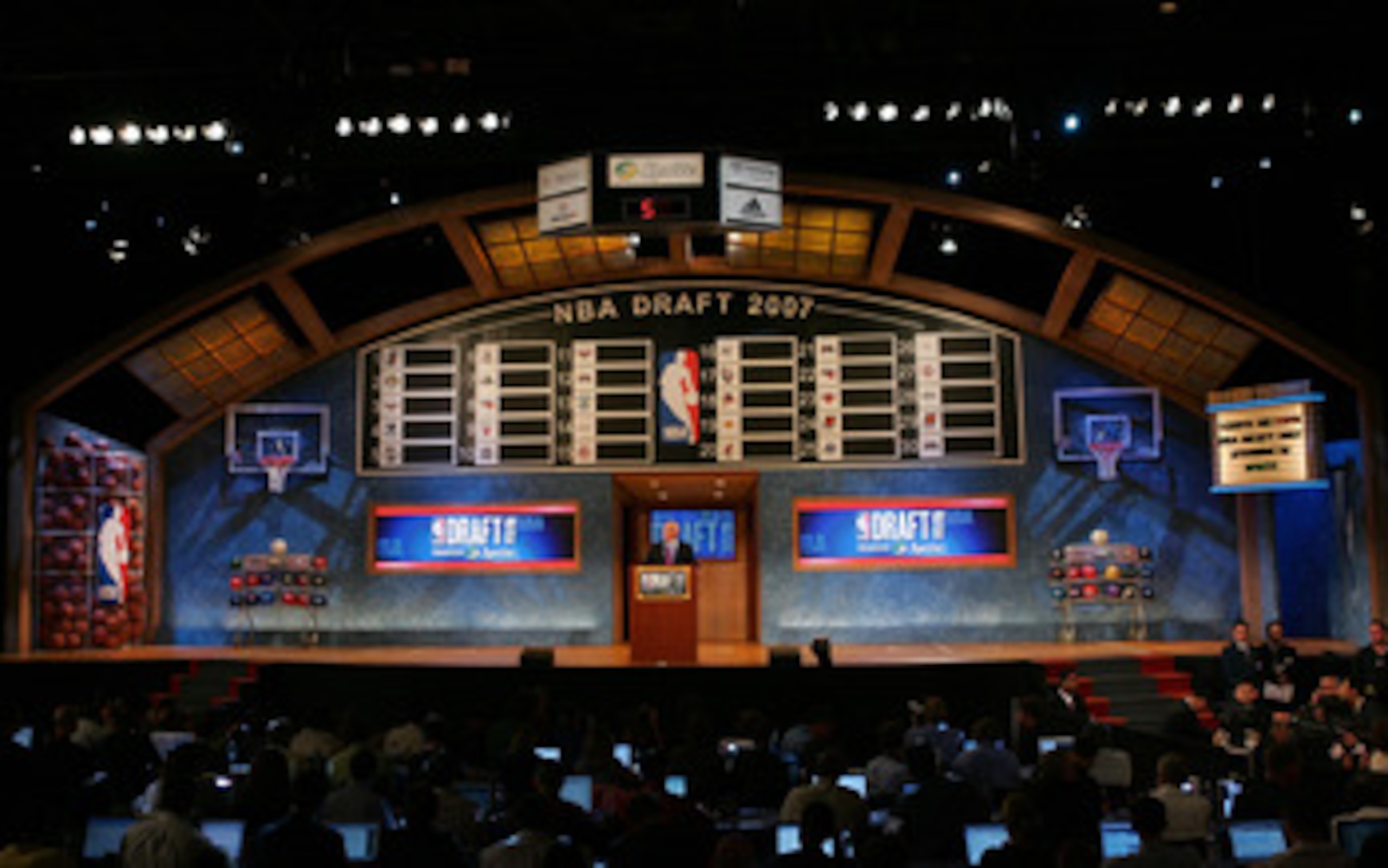 NEW YORK - JUNE 28:  NBA Commissioner David Stern speaks during the 2007 NBA Draft at the WaMu Theatre at Madison Square Garden June 28, 2007 in New York City. NOTE TO USER: User expressly acknowledges and agrees that, by downloading and or using this pho