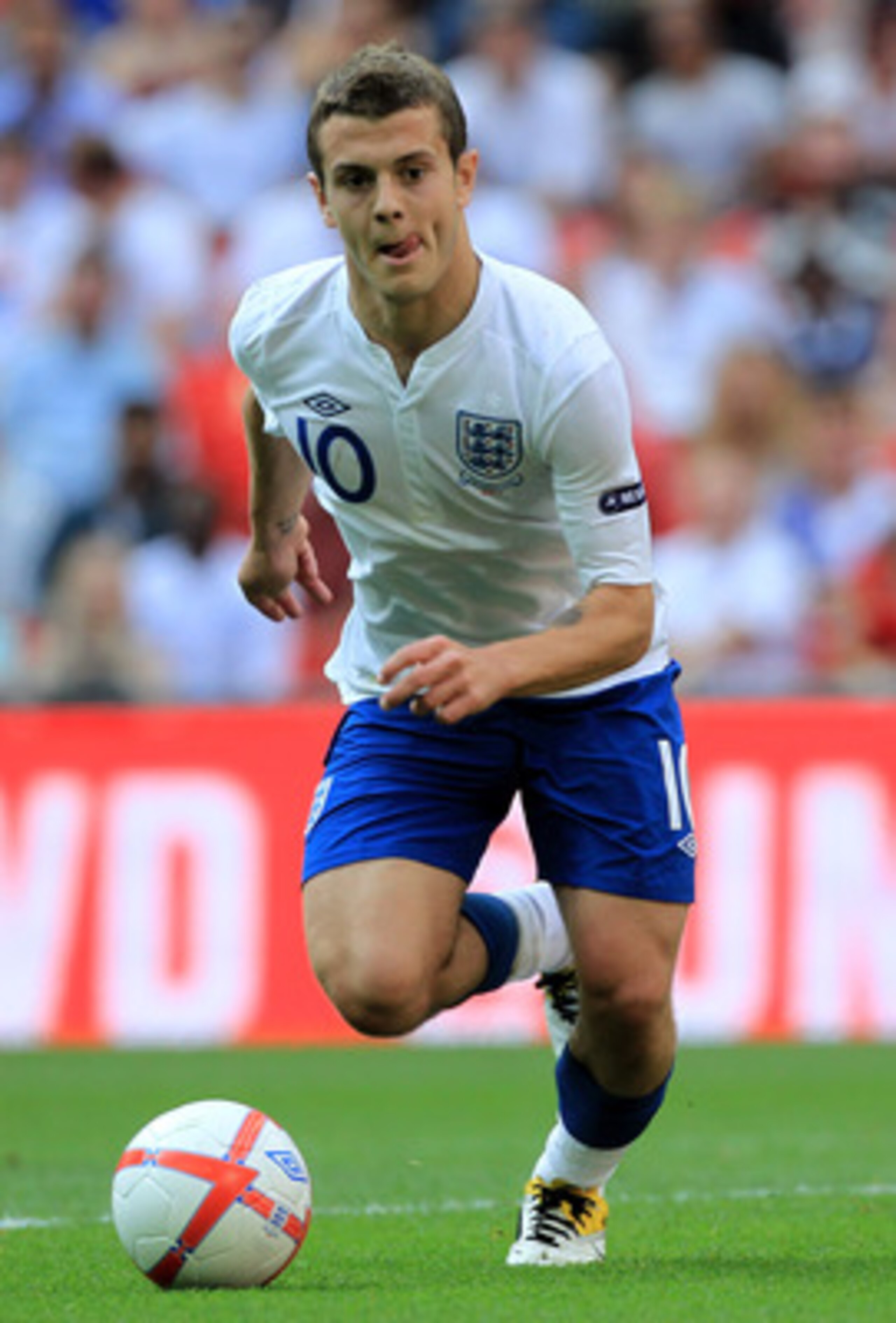 LONDON, ENGLAND - JUNE 04: Jack Wilshere of England in action during the UEFA EURO 2012 group G qualifying match between England and Switzerland at Wembley Stadium on June 4, 2011 in London, England. (Photo by David Cannon/Getty Images) LONDON, ENGLAND - JUNE 04: Jack Wilshere of England in action during the UEFA EURO 2012 group G qualifying match between England and Switzerland at Wembley Stadium on June 4, 2011 in London, England. (Photo by David Cannon/Getty Images)