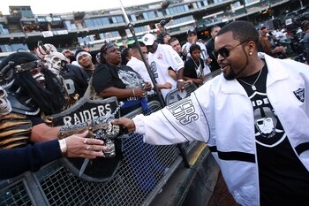 OAKLAND, CA - SEPTEMBER 14:  Actor Ice Cube greets fans of the Oakland Raiders prior to the Raiders playing against the San Diego Chargers on September 14, 2009 at the Oakland-Alameda County Coliseum in Oakland, California.  (Photo by (Ezra Shaw/Getty Ima