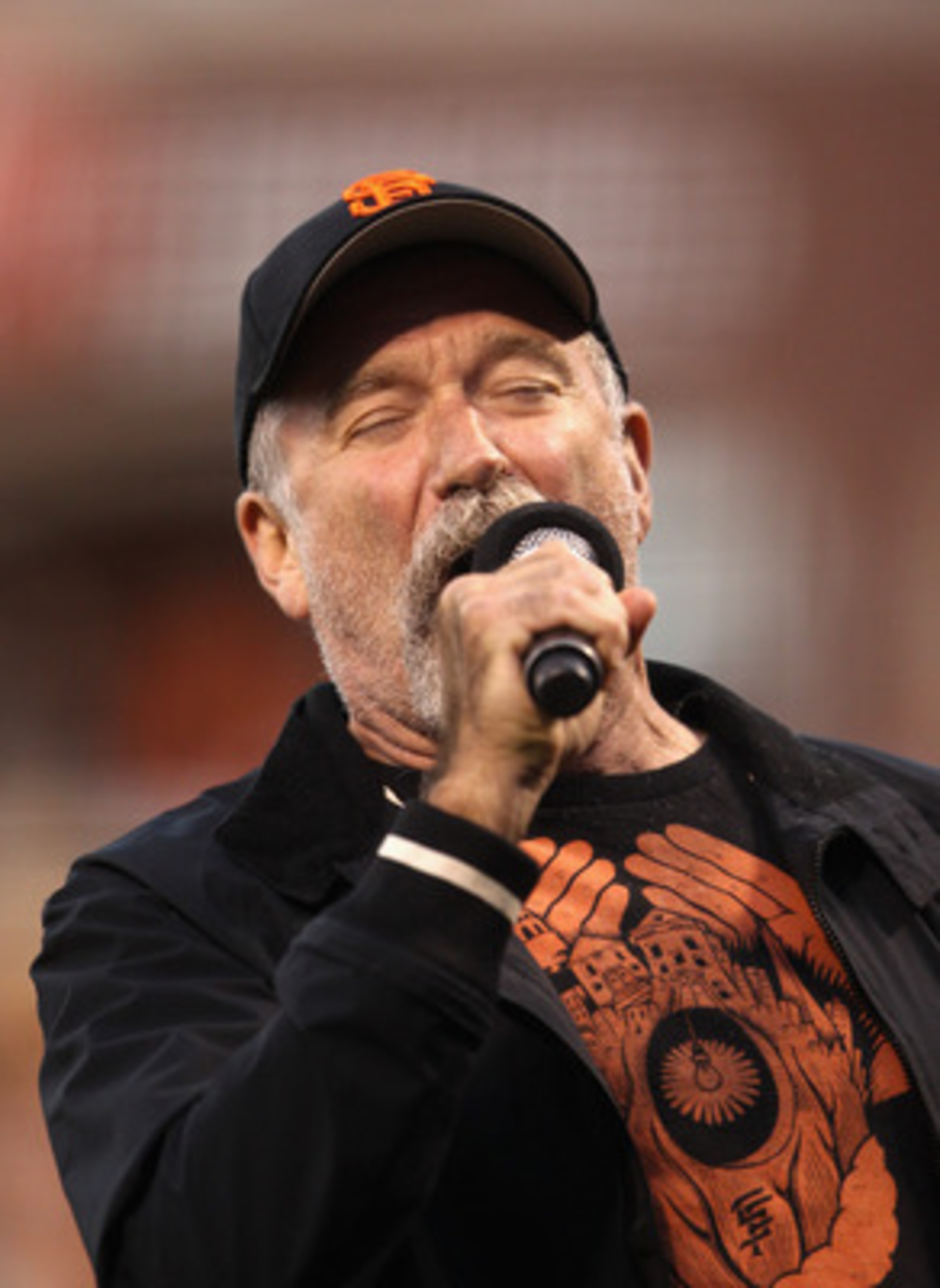 SAN FRANCISCO - OCTOBER 07: Actor Robin Williams cheers before the Giants before the Atlanta Braves game against the San Francisco Giants in game 1 of the NLDS at AT&T Park on October 7, 2010 in San Francisco, California. (Photo by Ezra Shaw/Getty Image SAN FRANCISCO - OCTOBER 07: Actor Robin Williams cheers before the Giants before the Atlanta Braves game against the San Francisco Giants in game 1 of the NLDS at AT&T Park on October 7, 2010 in San Francisco, California. (Photo by Ezra Shaw/Getty Image