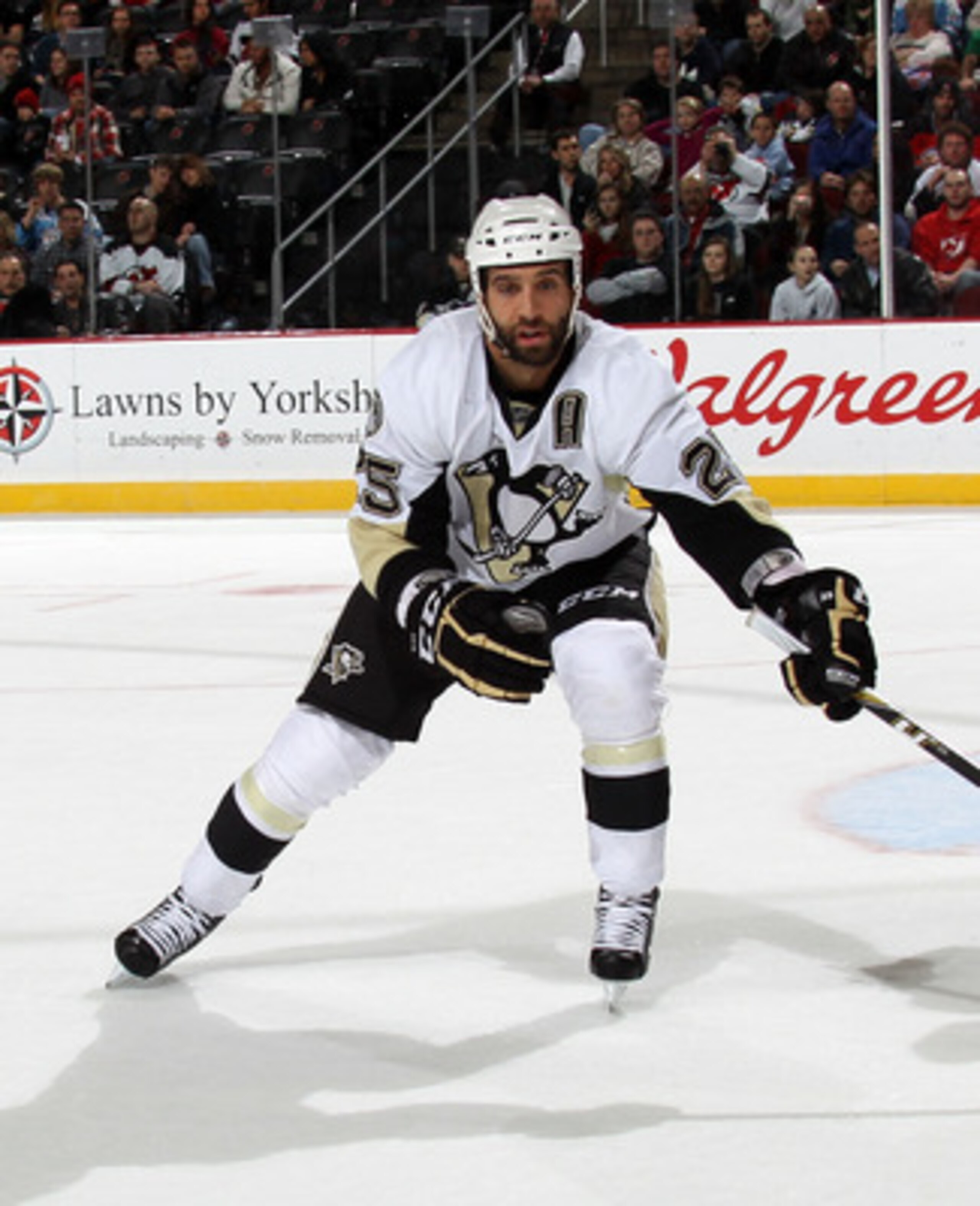 NEWARK, NJ - MARCH 04:  Maxime Talbot #25 of the Pittsburgh Penguins skates against the New Jersey Devils at the Prudential Center on March 4, 2011 in Newark, New Jersey. The Devils defeated the Penguins 2-1 in overtime.  (Photo by Bruce Bennett/Getty Ima