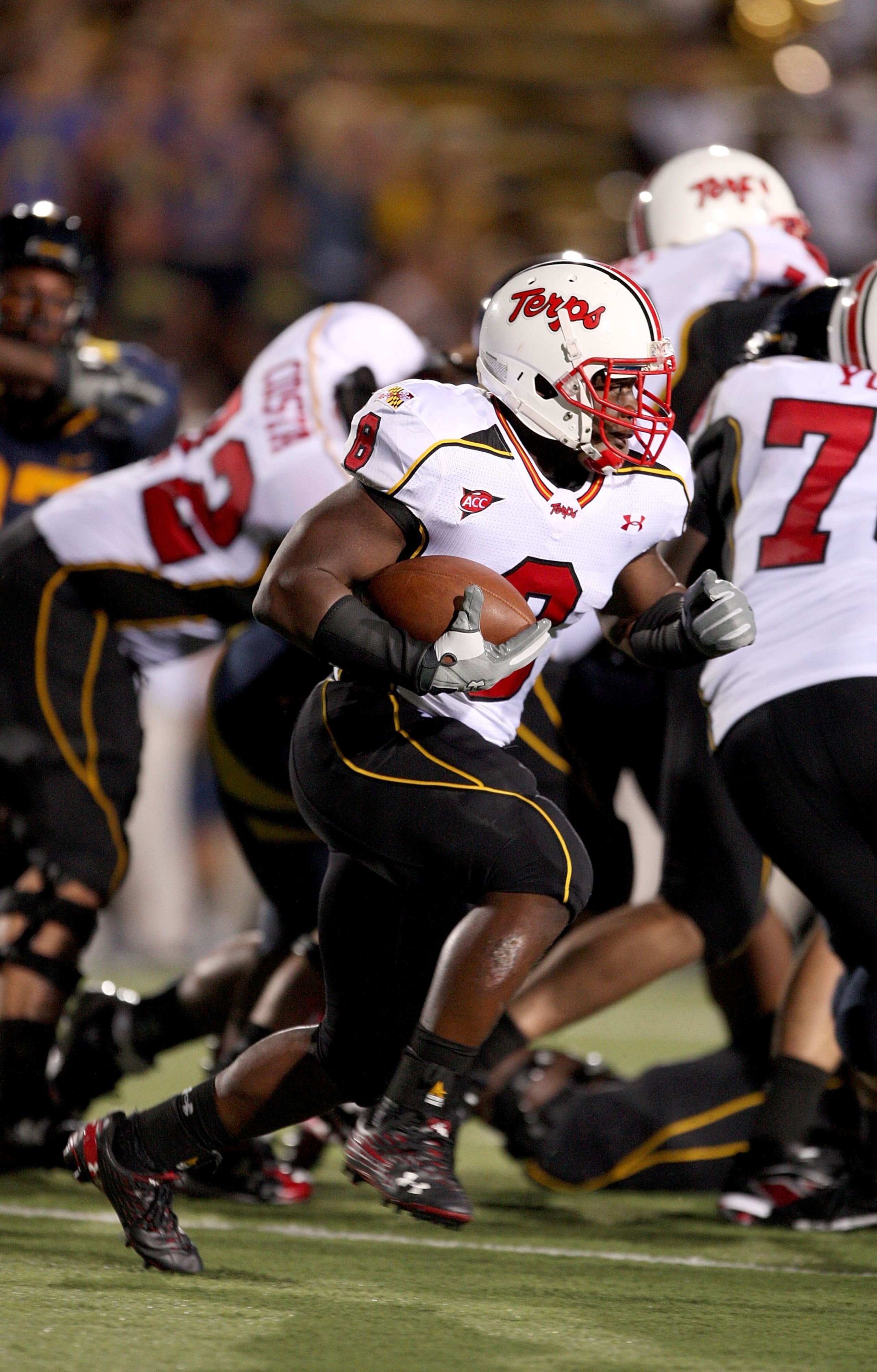 BERKELEY, CA - SEPTEMBER 05:  Davin Meggett #8 of the Maryland Terrapins runs with the ball during their game against the California Golden Bears at California Memorial Stadium on September 5, 2009 in Berkeley, California.  (Photo by Ezra Shaw/Getty Image