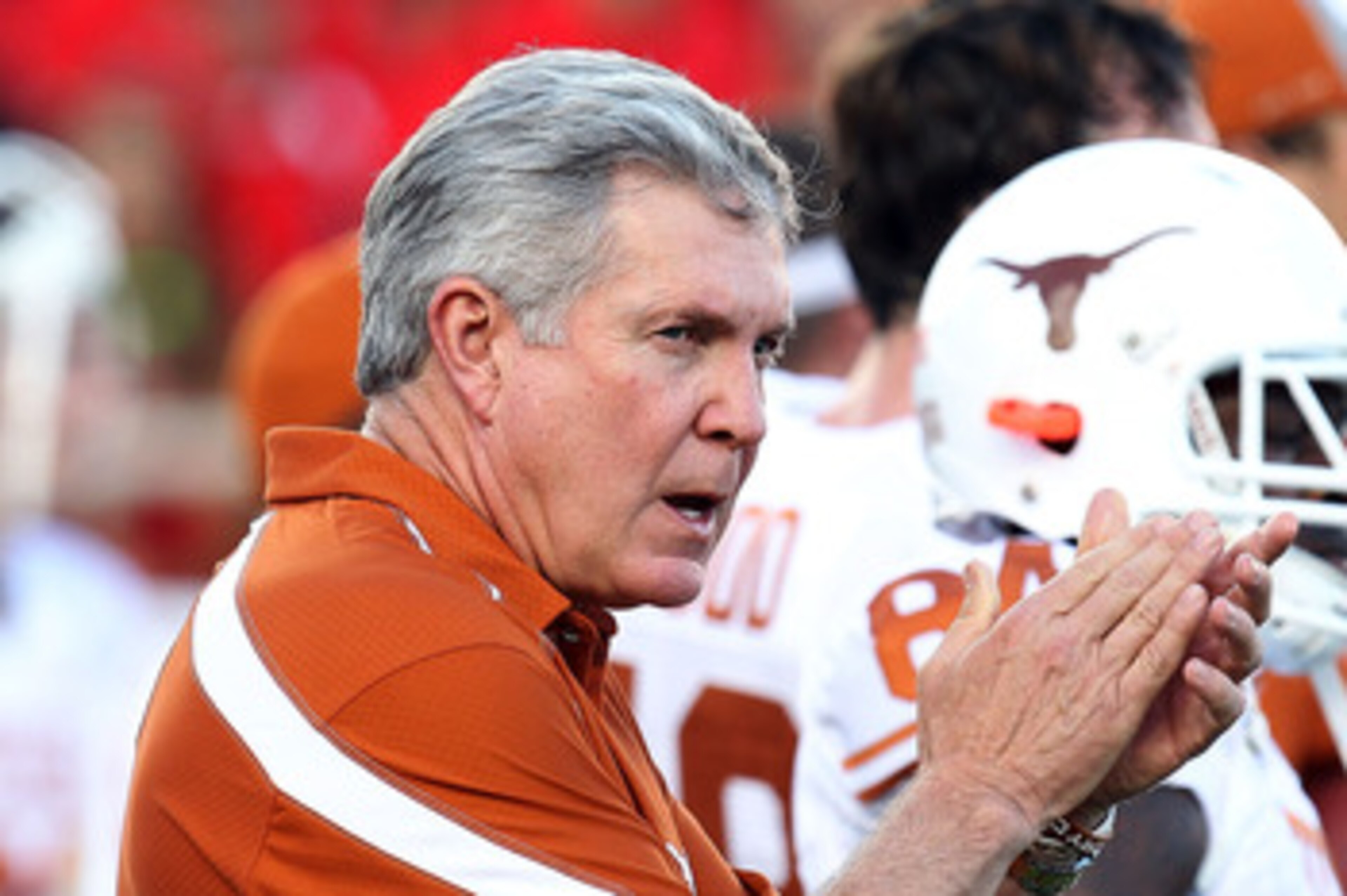 LUBBOCK, TX - SEPTEMBER 18:  Head coach Mack Brown of the Texas Longhorns at Jones AT&T Stadium on September 18, 2010 in Lubbock, Texas.  (Photo by Ronald Martinez/Getty Images)