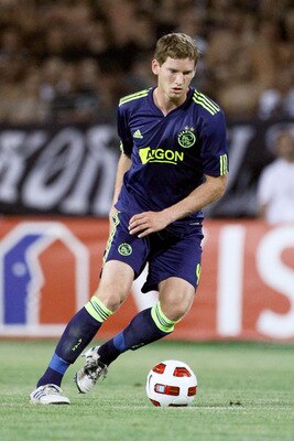 THESSALONIKI, GREECE - AUGUST 04:  Jan Vertonghen of Ajax with the ball during the Uefa Champions League qualifying match between Paok and Ajax at Toumba Stadium on August 4, 2010 in Thessaloniki, Greece.  (Photo by Getty Images/Getty Images)
