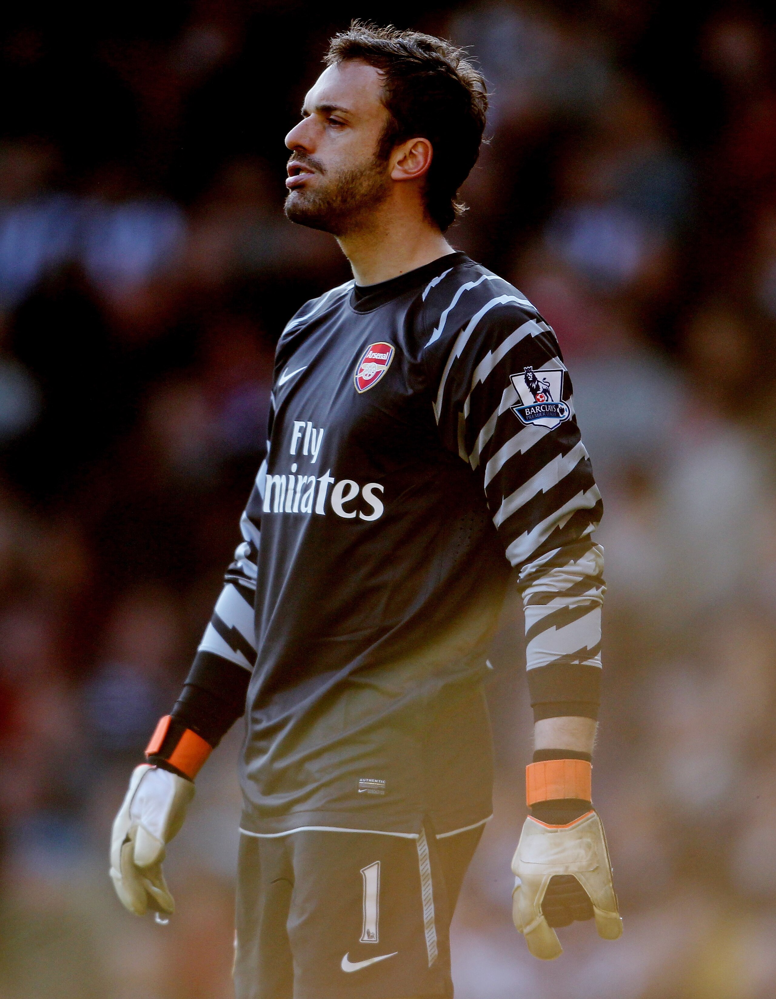 WEST BROMWICH, ENGLAND - MARCH 19:  Manuel Almunia of Arsenal in action during the Barclays Premier League match between West Bromwich Albion and Arsenal at The Hawthorns on March 19, 2011 in West Bromwich, England.  (Photo by Scott Heavey/Getty Images)