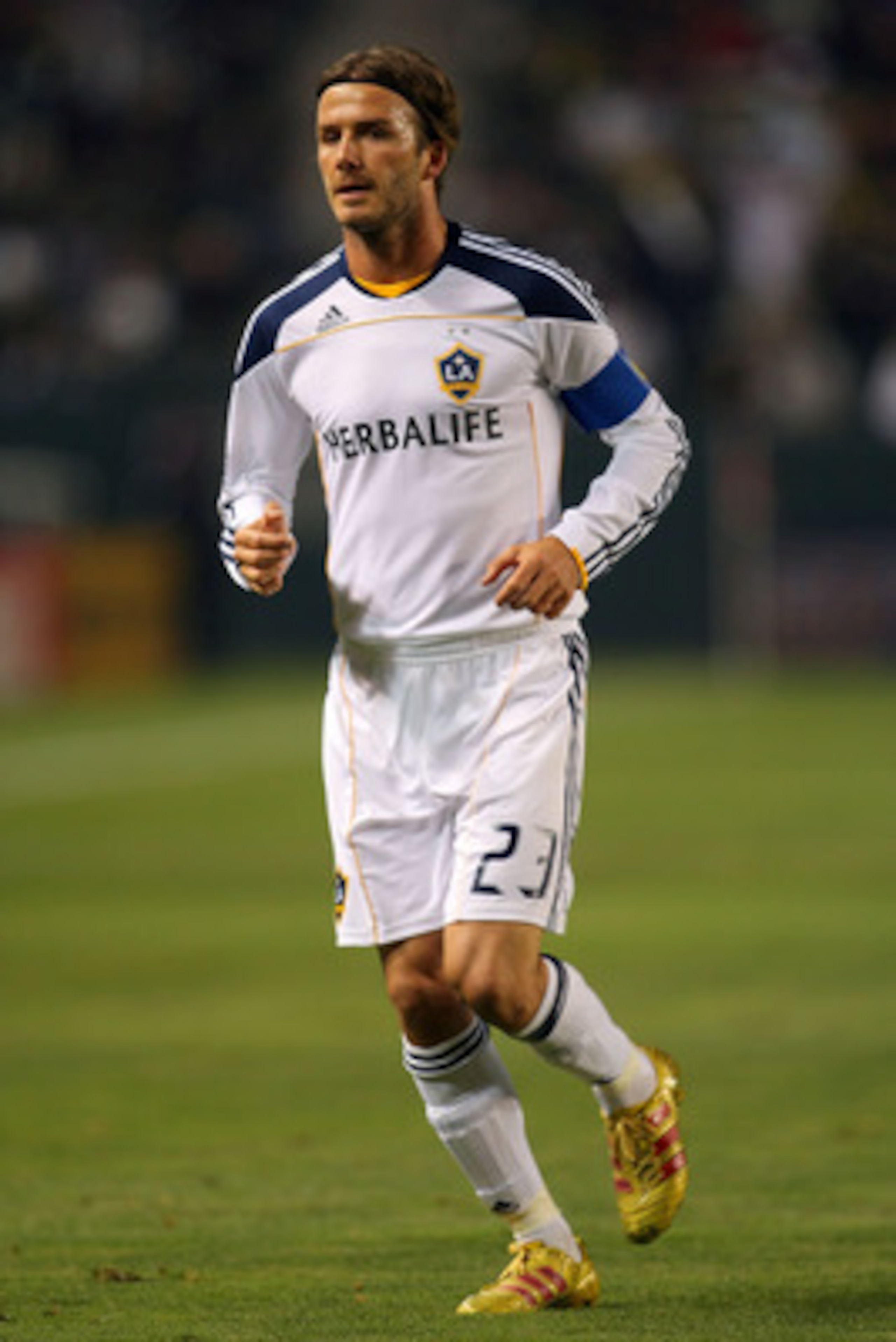 CARSON, CA - JUNE 03:  David Beckham #23 of the Los Angeles Galaxy in action during the MLS match against D.C. United at The Home Depot Center on June 3, 2011 in Carson, California. United and the Galaxy played to a 0-0 draw.  (Photo by Victor Decolongon/