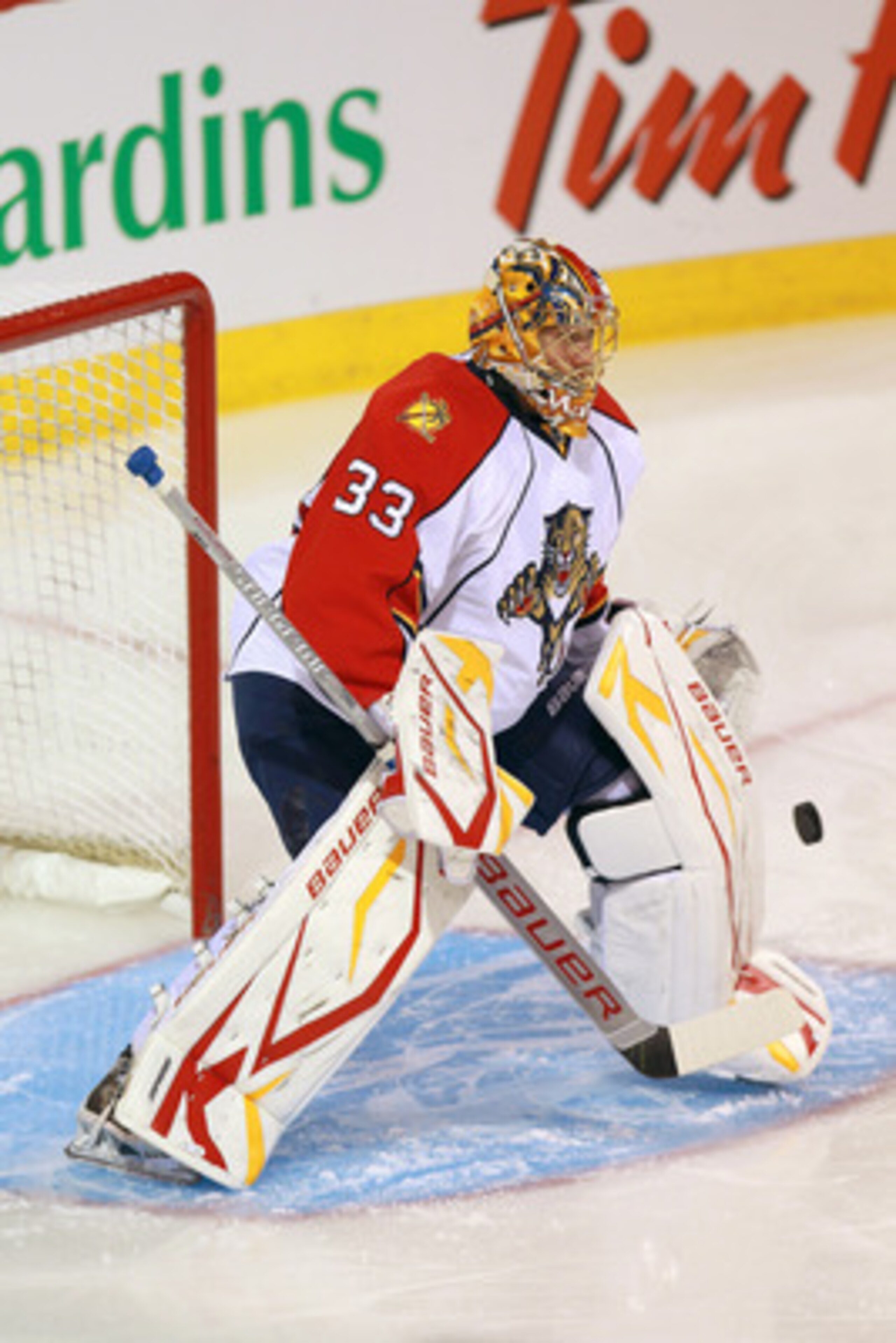 MONTREAL, CANADA - SEPTEMBER 27:  Jacob Markstrom #33  of the Florida Panthers skates against the Montreal Canadiens at the Bell Centre on September 27, 2010 in Montreal, Canada. (Photo by Bruce Bennett/Getty Images)