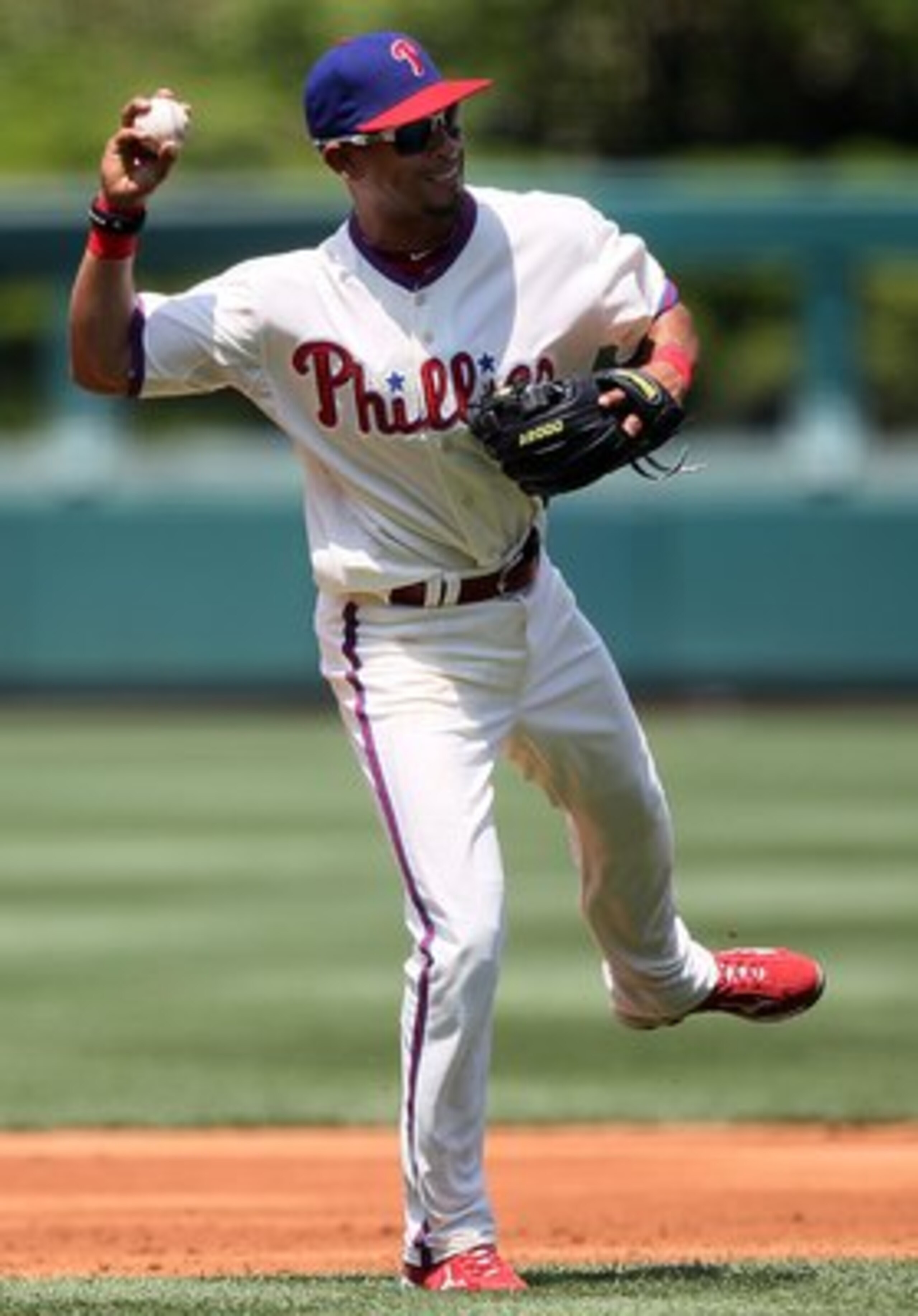 PHILADELPHIA - MAY 06: Wilson Valdez #21 of the Philadelphia Phillies throws against the St. Louis Cardinals at Citizens Bank Park on May 6, 2010 in Philadelphia, Pennsylvania.  (Photo by Jim McIsaac/Getty Images)
