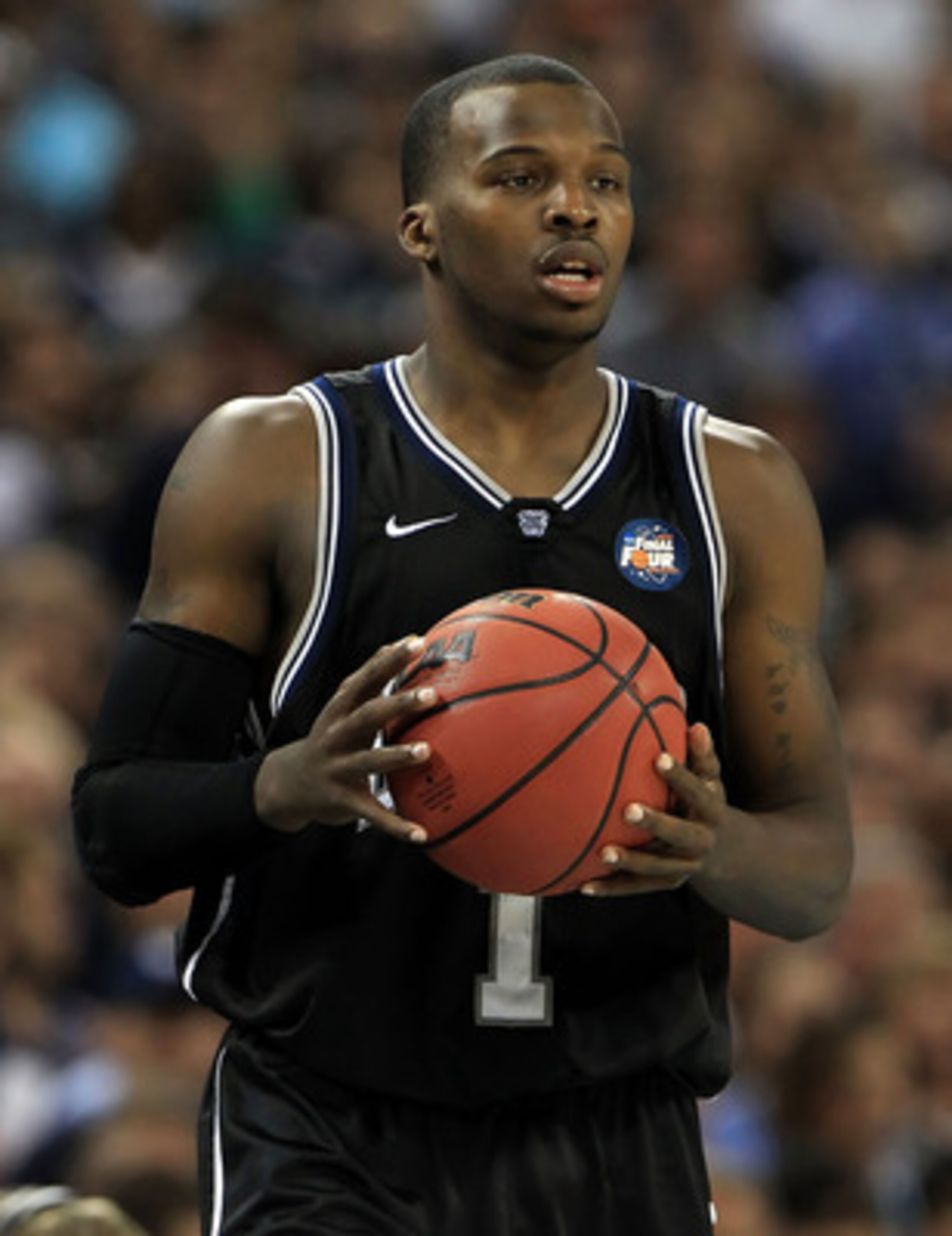 HOUSTON, TX - APRIL 04:  Shelvin Mack #1 of the Butler Bulldogs with the ball while taking on Connecticut Huskies during the National Championship Game of the 2011 NCAA Division I Men's Basketball Tournament at Reliant Stadium on April 4, 2011 in Houston,