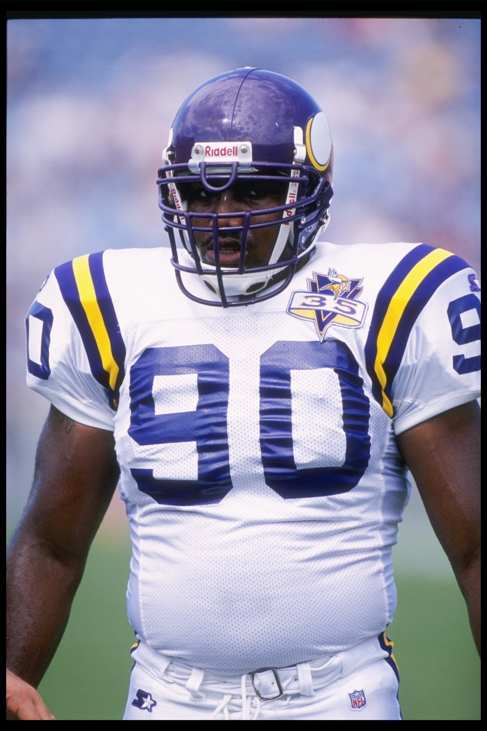 3 Sep 1995:  Defensive lineman Derrick Alexander of the Minnesota Vikings looks on during a game against the Chicago Bears at Soldier Field in Chicago, Illinois.  The Bears won the game, 31-14. Mandatory Credit: Jonathan Daniel  /Allsport