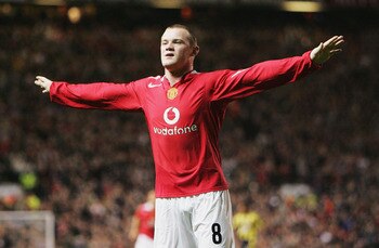 MANCHESTER, ENGLAND - SEPTEMBER 28:  Wayne Rooney of Manchester United celebrates his second goal during the UEFA Champions League Group D match between Manchester United and Fenerbahce SK at Old Trafford on September 28, 2004 in Manchester, England.  (Ph