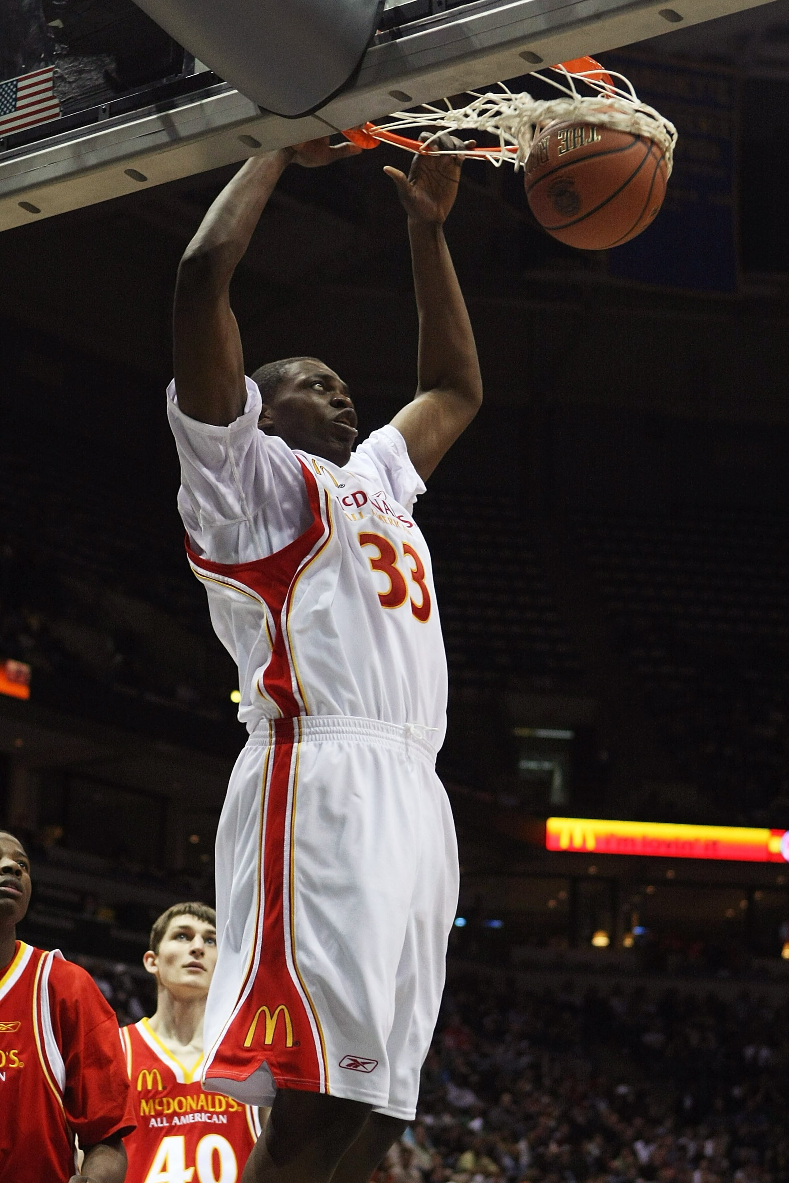 MILWAUKEE - MARCH 26: Michael Dunigan #33 of the West team dunks the ball during the McDonald's All-American High School basketball game on March 26, 2008 at the Bradley Center in Milwaukee, Wisconsin. (Photo by Jonathan Daniel/Getty Images)