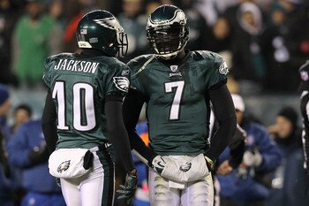 PHILADELPHIA, PA - DECEMBER 02:  Quarterback Michael Vick #7 and DeSean Jackson #10 of the Philadelphia Eagles talk on the field against the Houston Texans at Lincoln Financial Field on December 2, 2010 in Philadelphia, Pennsylvania.  (Photo by Jim McIsaa