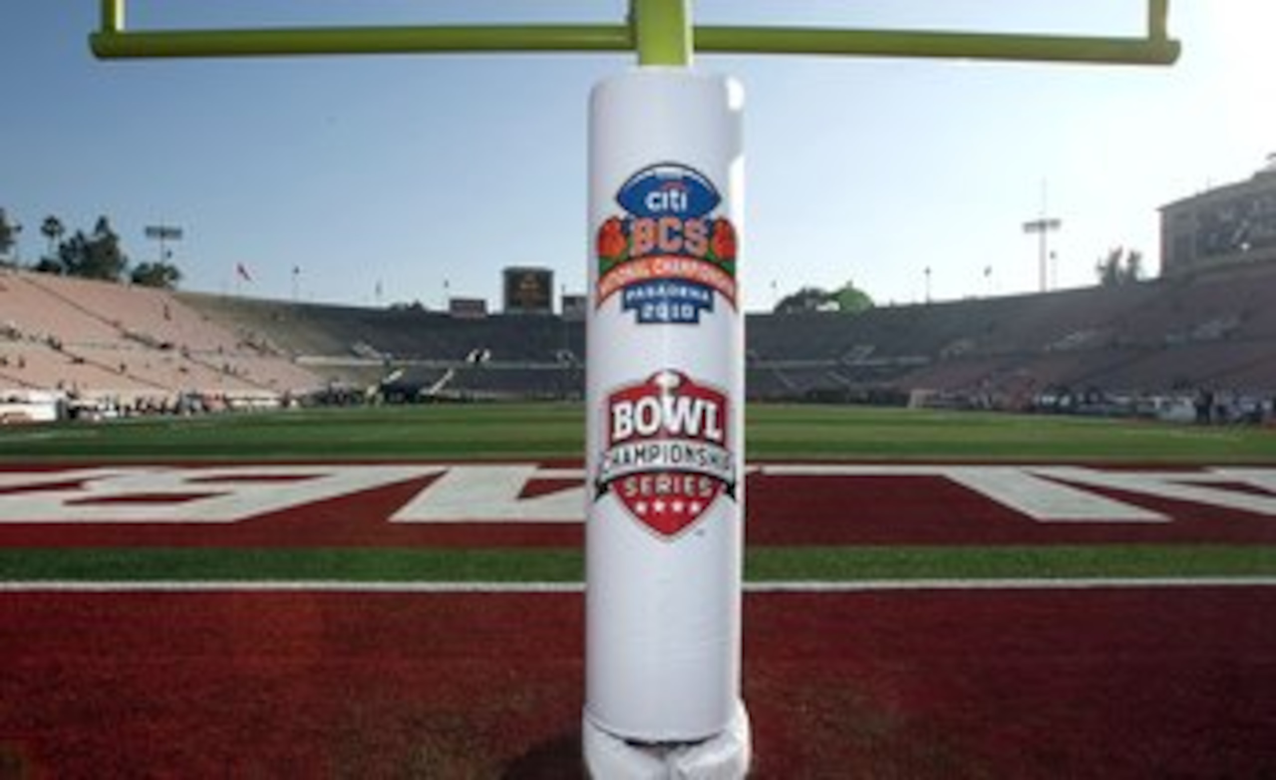 PASADENA, CA - JANUARY 07:  A detailed picture of the logo on a goal post before the Texas Longhorns take on the Alabama Crimson Tide in the Citi BCS National Championship game at the Rose Bowl on January 7, 2010 in Pasadena, California.  (Photo by Stephe