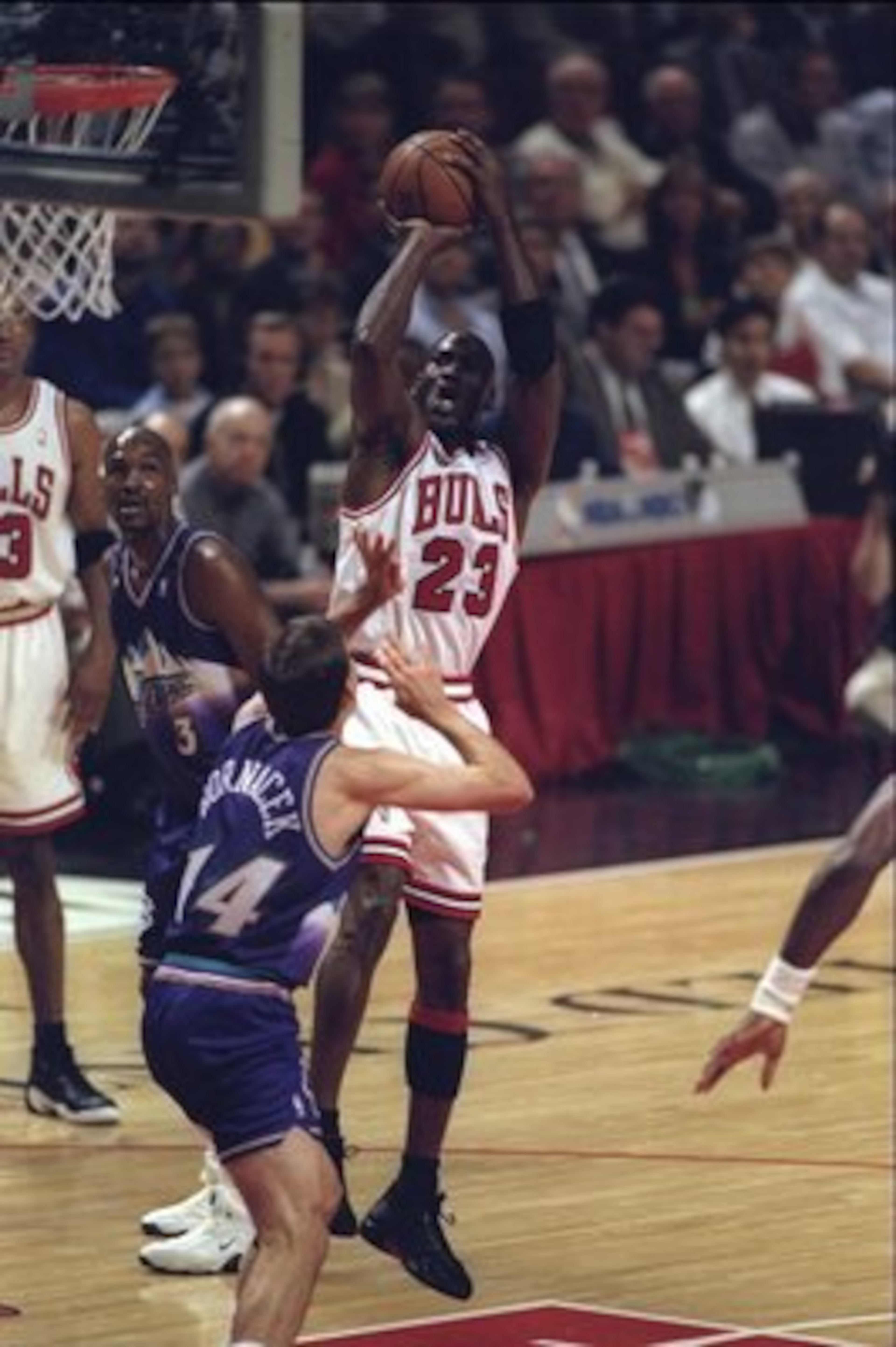 10 Jun 1998: Michael Jordan #23 of the Chicago Bulls in action against Jeff Hornasek of the Utah Jazz during the NBA Finals Game 4 at the United Center in Chicago, Illinois. The Bulls defeated the Jazz 86-82. Mandatory Credit: Jonathan Daniel /Allsport 10 Jun 1998: Michael Jordan #23 of the Chicago Bulls in action against Jeff Hornasek of the Utah Jazz during the NBA Finals Game 4 at the United Center in Chicago, Illinois. The Bulls defeated the Jazz 86-82. Mandatory Credit: Jonathan Daniel /Allsport