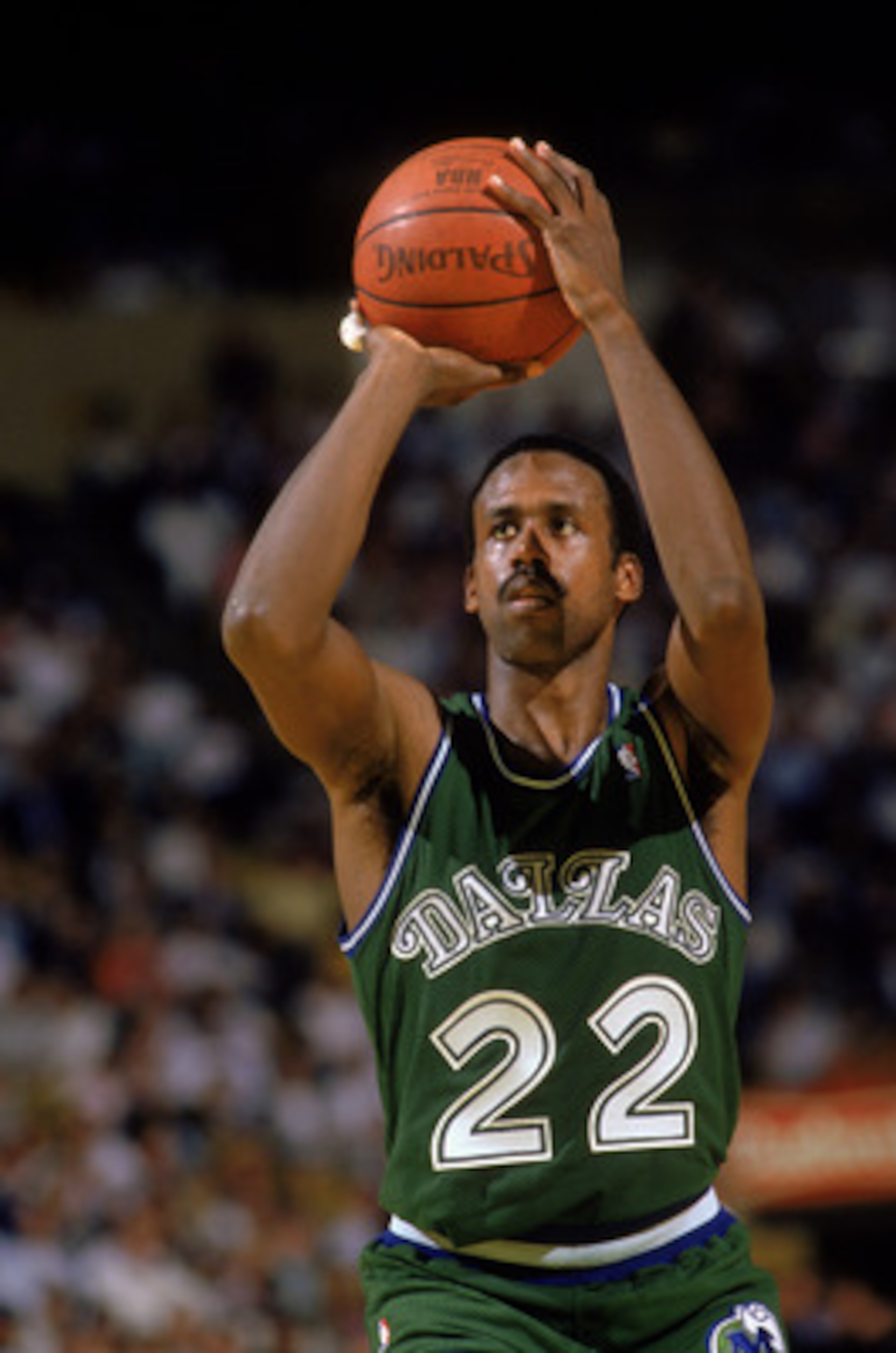 LOS ANGELES - 1987:  Rolando Blackman #22 of the Dallas Mavericks shoots a free throw during the NBA game against the Los Angeles Lakers at the Great Western Forum in Los Angeles, California in 1987. NOTE TO USER: User expressly acknowledges and agrees th