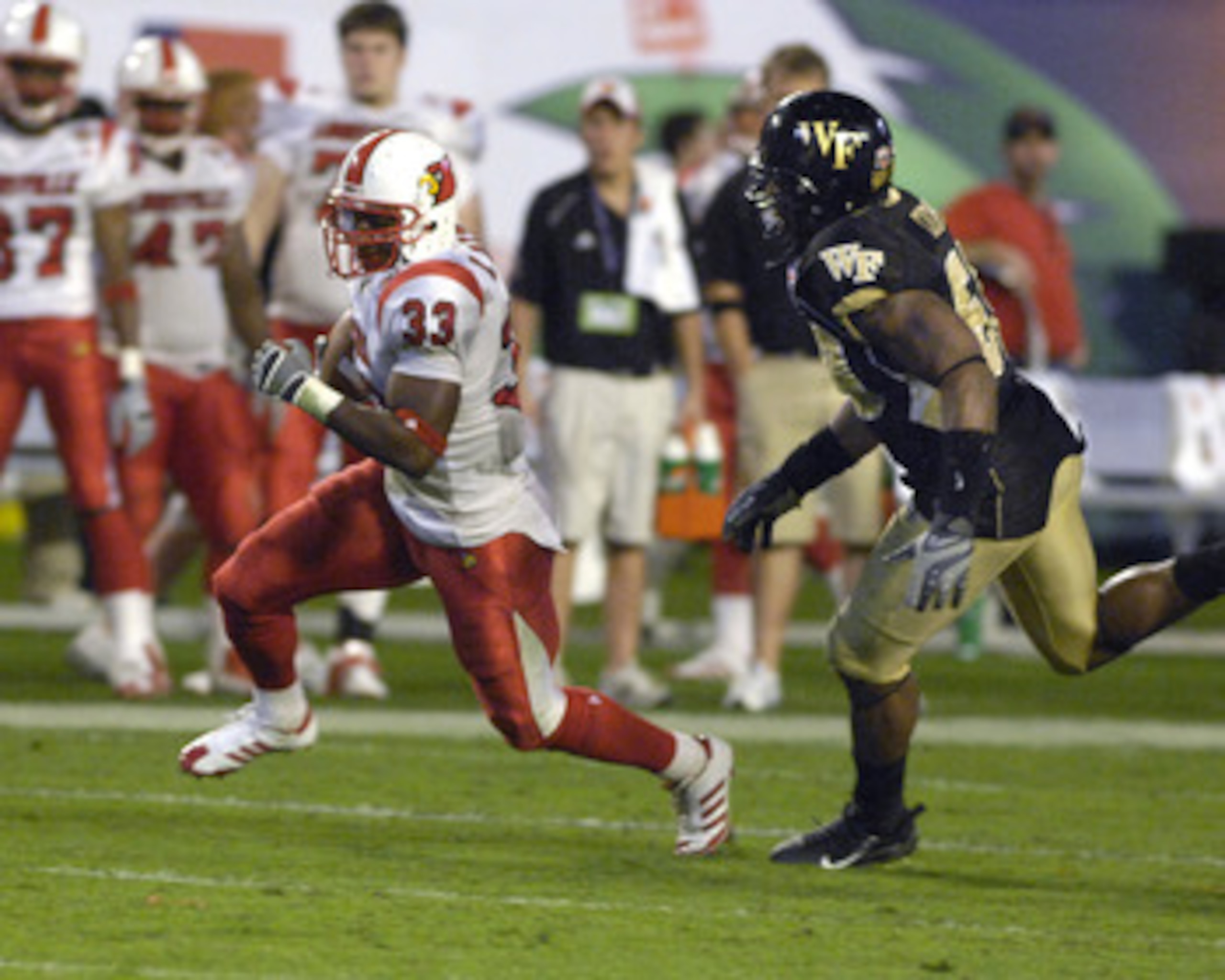 Louisville running back Kolby Smith during the 73rd annual FedEx Orange Bowl between Louisville and Wake Forest at Dolphin Stadium in Miami, Florida on January 2, 2007. (Photo by A. Messerschmidt/Getty Images)