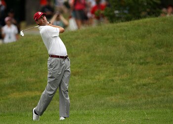 BETHESDA, MD - JUNE 19:  Matt Kuchar hits a shot to the first green during the final round of the 111th U.S. Open at Congressional Country Club on June 19, 2011 in Bethesda, Maryland.  (Photo by Andrew Redington/Getty Images)