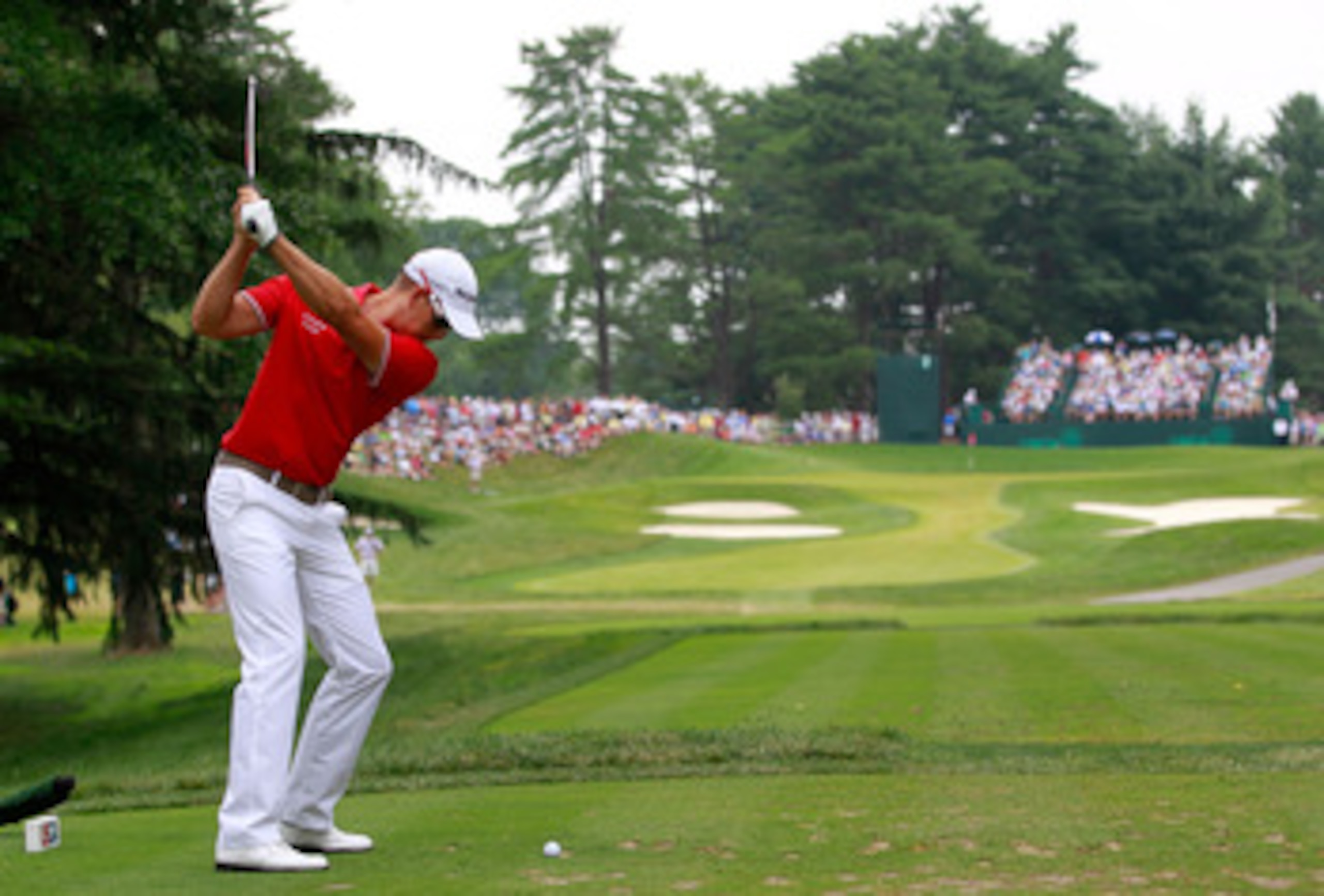 BETHESDA, MD - JUNE 19:  Henrik Stenson of Sweden hits his tee shot on the seventh hole during the final round of the 111th U.S. Open at Congressional Country Club on June 19, 2011 in Bethesda, Maryland.  (Photo by Chris Trotman/Getty Images)