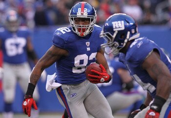 EAST RUTHERFORD, NJ - DECEMBER 19:  Mario Manningham #82 of the New York Giants  against the Philadelphia Eagles at New Meadowlands Stadium on December 19, 2010 in East Rutherford, New Jersey.  (Photo by Nick Laham/Getty Images)