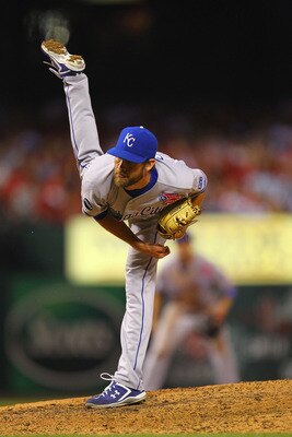 ST. LOUIS, MO - JUNE 17: Reliever Aaron Crow #43 of the Kansas City Royals pitches against the St. Louis Cardinals at Busch Stadium on June 17, 2011 in St. Louis, Missouri.  (Photo by Dilip Vishwanat/Getty Images)