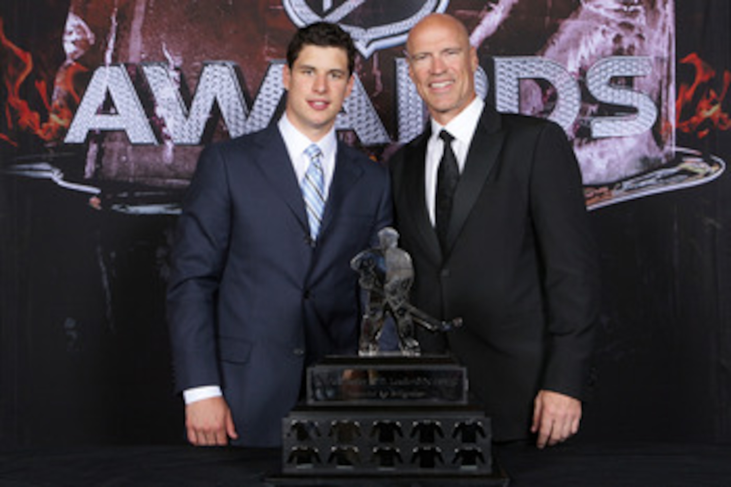 LAS VEGAS - JUNE 23:  NHL Hall of Famer Mark Messier and Sidney Crosby of the Pittsburgh Penguins pose for a portrait with the Mark Messier NHL Leadership Award during the 2010 NHL Awards at the Palms Casino Resort on June 23, 2010 in Las Vegas, Nevada.  