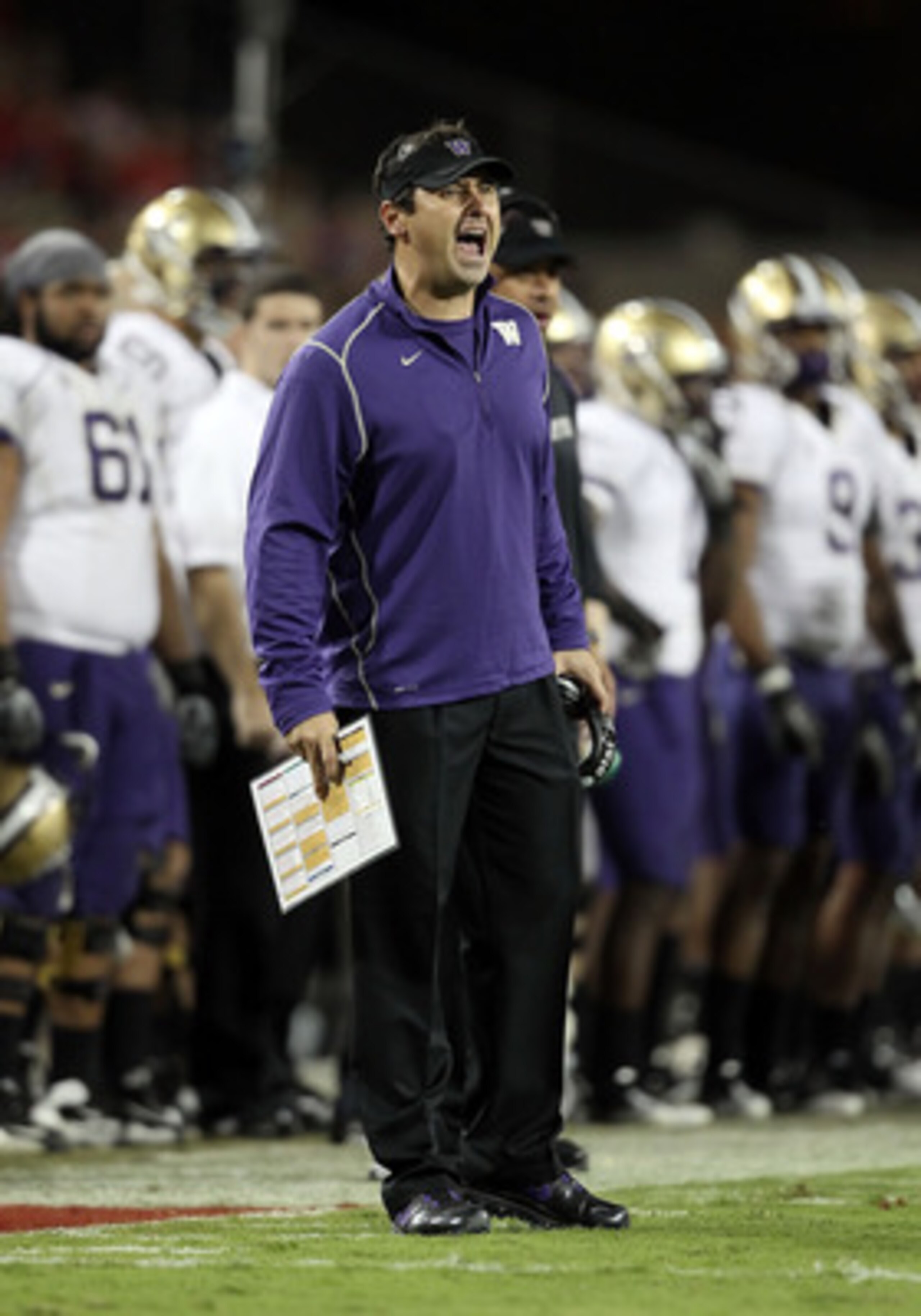 TUCSON, AZ - OCTOBER 23:  Head coach Steve Sarkisian of the Washington Huskies during the college football game against the Arizona Wildcats at Arizona Stadium on October 23, 2010 in Tucson, Arizona.   The Wildcats defeated the Huskies 44-14.  (Photo by C