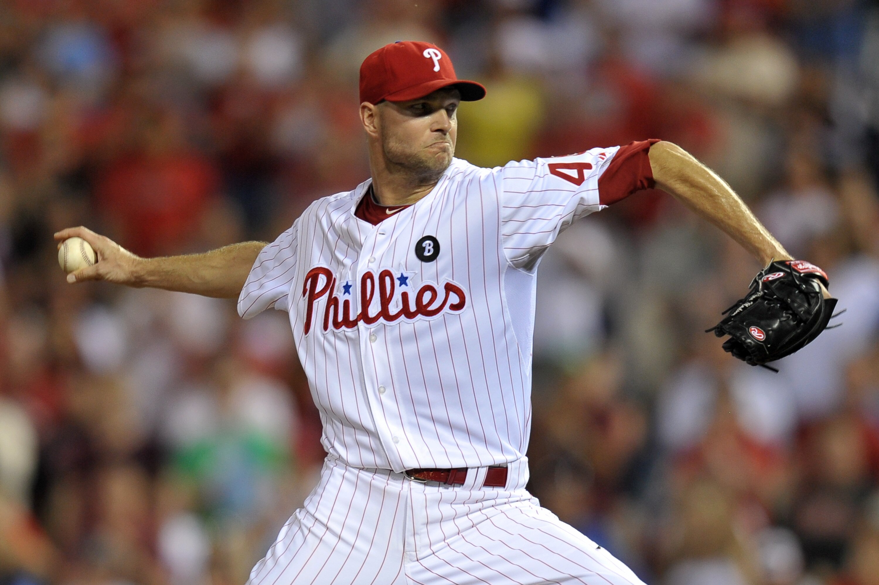 PHILADELPHIA, PA - JUNE 06: Closing pitcher Ryan Madson #46 of the Philadelphia Phillies throws the final pitch of the game against the Los Angeles Dodgers at Citizens Bank Park on June 6, 2011 in Philadelphia, Pennsylvania. The Phillies won 3-1. (Photo b