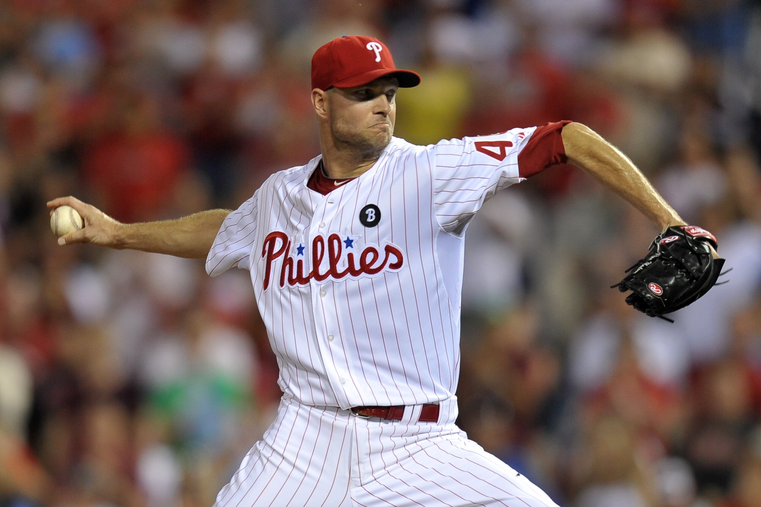 PHILADELPHIA, PA - JUNE 06: Closing pitcher Ryan Madson #46 of the Philadelphia Phillies throws the final pitch of the game against the Los Angeles Dodgers at Citizens Bank Park on June 6, 2011 in Philadelphia, Pennsylvania. The Phillies won 3-1. (Photo b