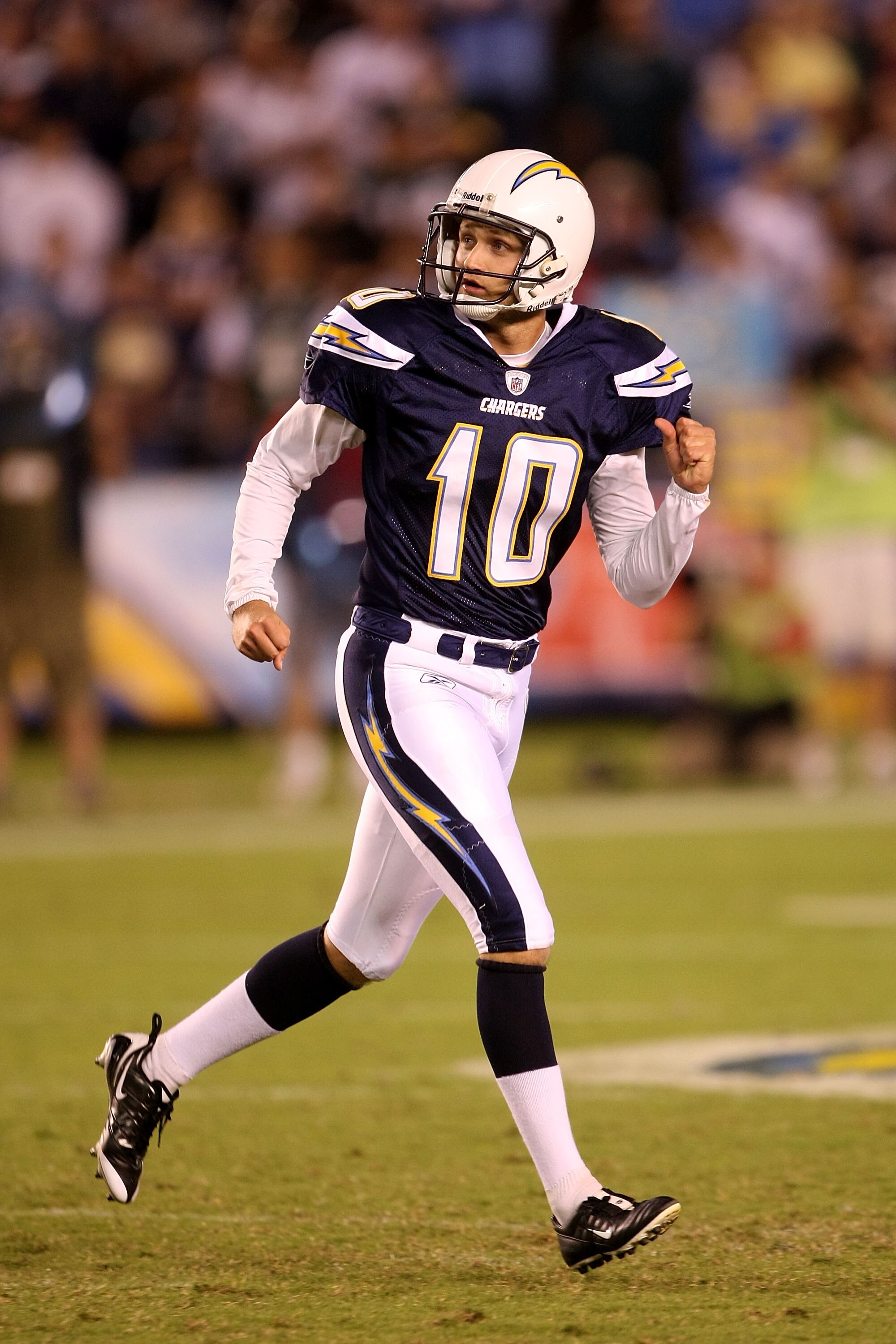 SAN DIEGO - SEPTEMBER 22:  Nate Kaeding #10 of the San Diego Chargers reacts making a 49-yard field goal in the fourth quarter while taking on the New York Jets on September 22, 2008 at Qualcomm Stadium in San Diego, California.  (Photo by Stephen Dunn/Ge