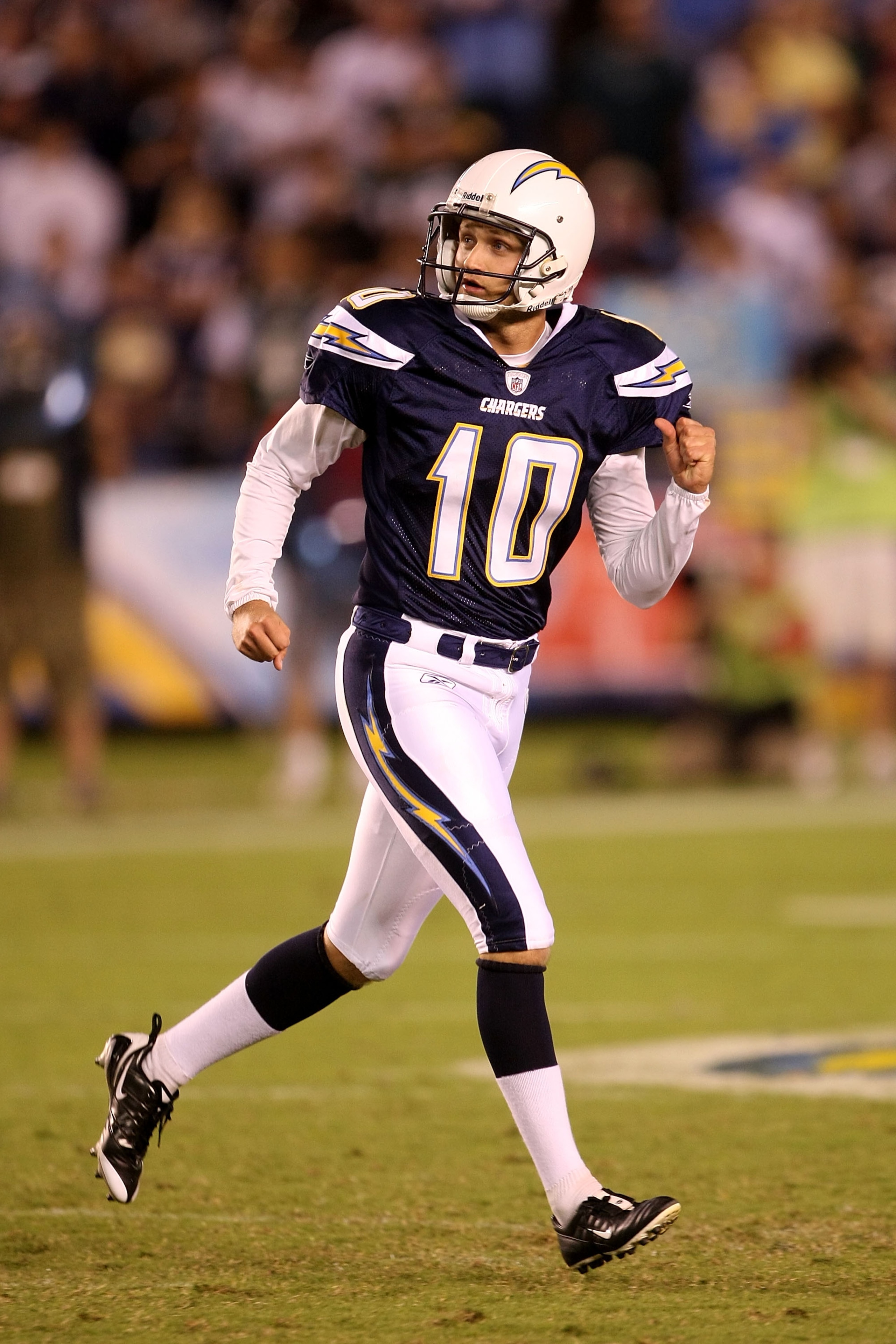 SAN DIEGO - SEPTEMBER 22:  Nate Kaeding #10 of the San Diego Chargers reacts making a 49-yard field goal in the fourth quarter while taking on the New York Jets on September 22, 2008 at Qualcomm Stadium in San Diego, California.  (Photo by Stephen Dunn/Ge