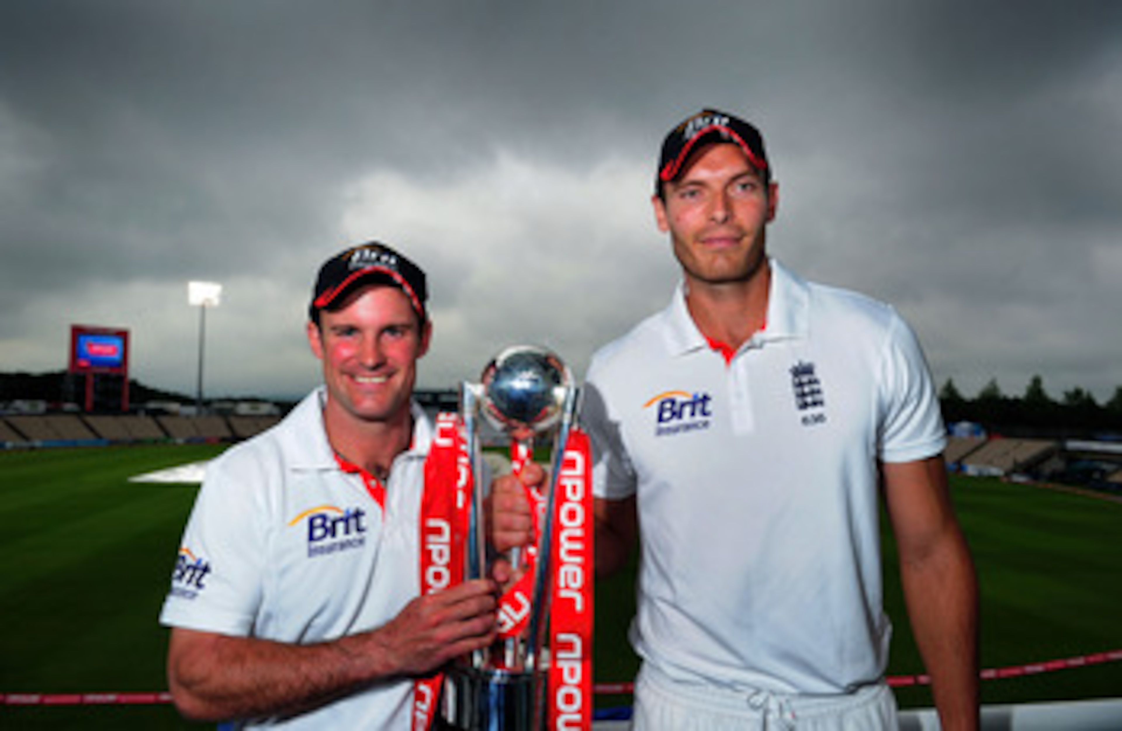 SOUTHAMPTON, ENGLAND - JUNE 20:  England Captain Andrew Strauss (l) and man of the match and series Chris Tremlett hold the series trophy after day five of the 3rd npower test between England and Sri Lanka at the Rosebowl on June 20, 2011 in Southampton, 
