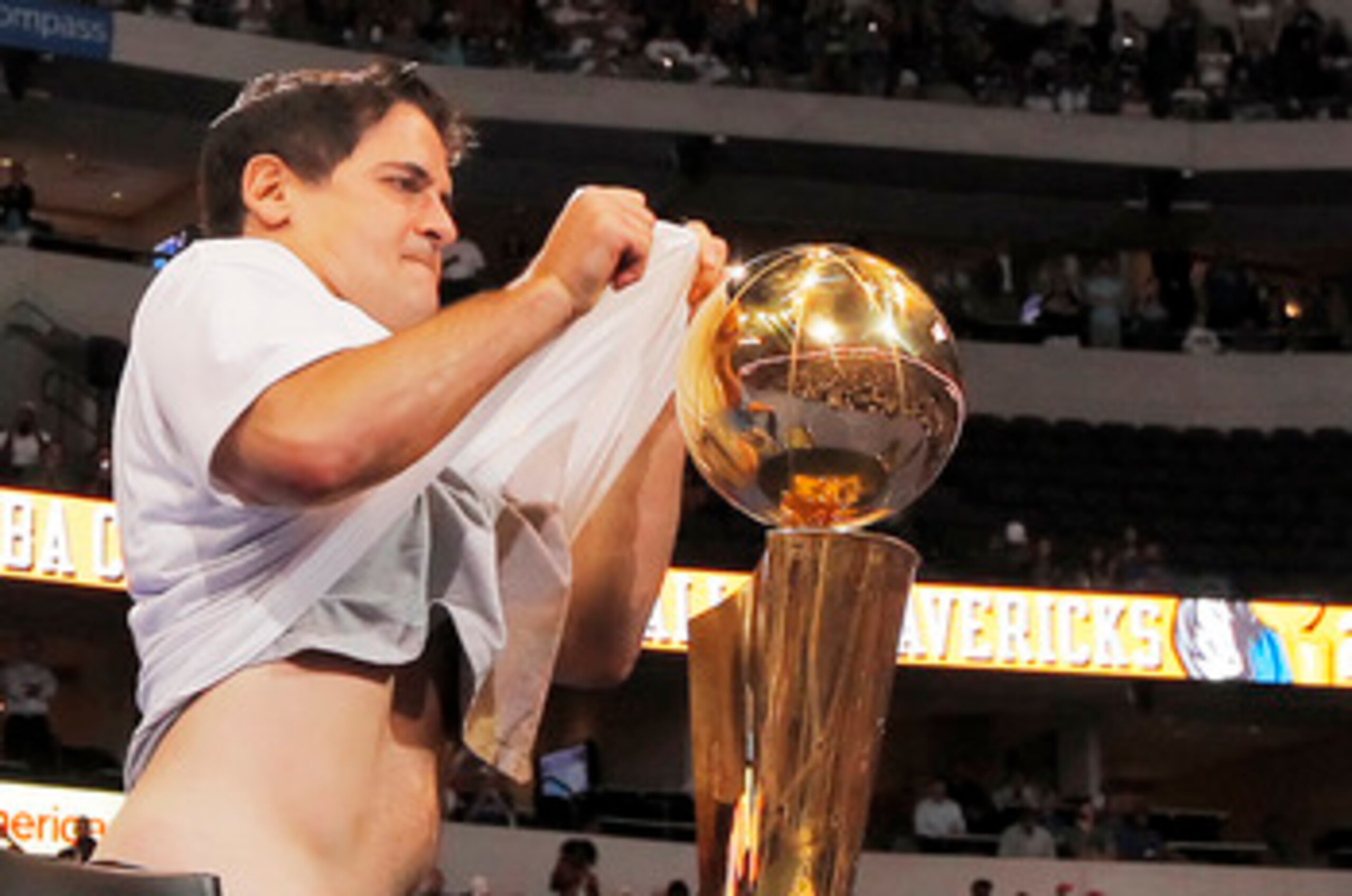DALLAS, TX - JUNE 16: Owner Mark Cuban of the Dallas Mavericks during the Dallas Mavericks Victory celebration on June 16, 2011 in Dallas, Texas. (Photo by Brandon Wade/Getty Images)