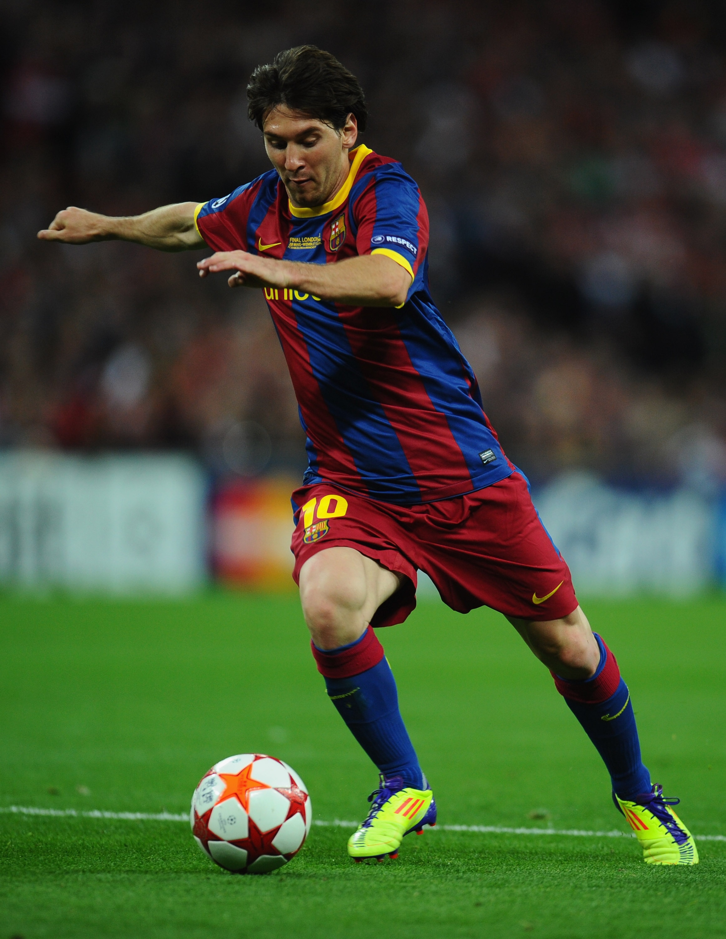 LONDON, ENGLAND - MAY 28:  Lionel Messi of FC Barcelona in action during the UEFA Champions League final between FC Barcelona and Manchester United FC at Wembley Stadium on May 28, 2011 in London, England.  (Photo by Clive Mason/Getty Images)