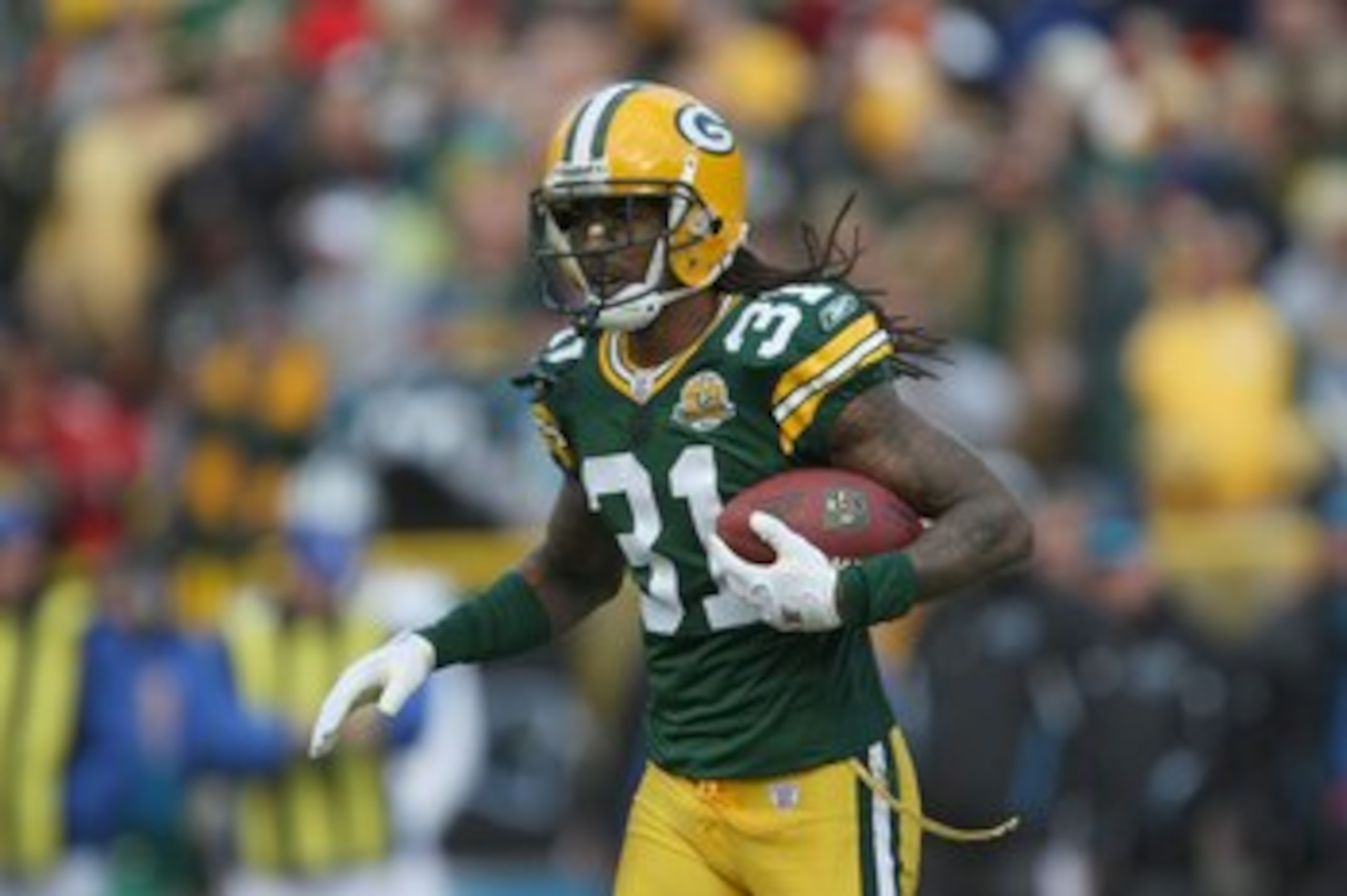 GREEN BAY - NOVEMBER 18:  Al Harris #31 of the Green Bay Packers carries the ball during the NFL game against the Carolina Panthers at Lambeau Field on November 18, 2007 in Green Bay, Wisconsin. (Photo by Jonathan Daniel/Getty Images)