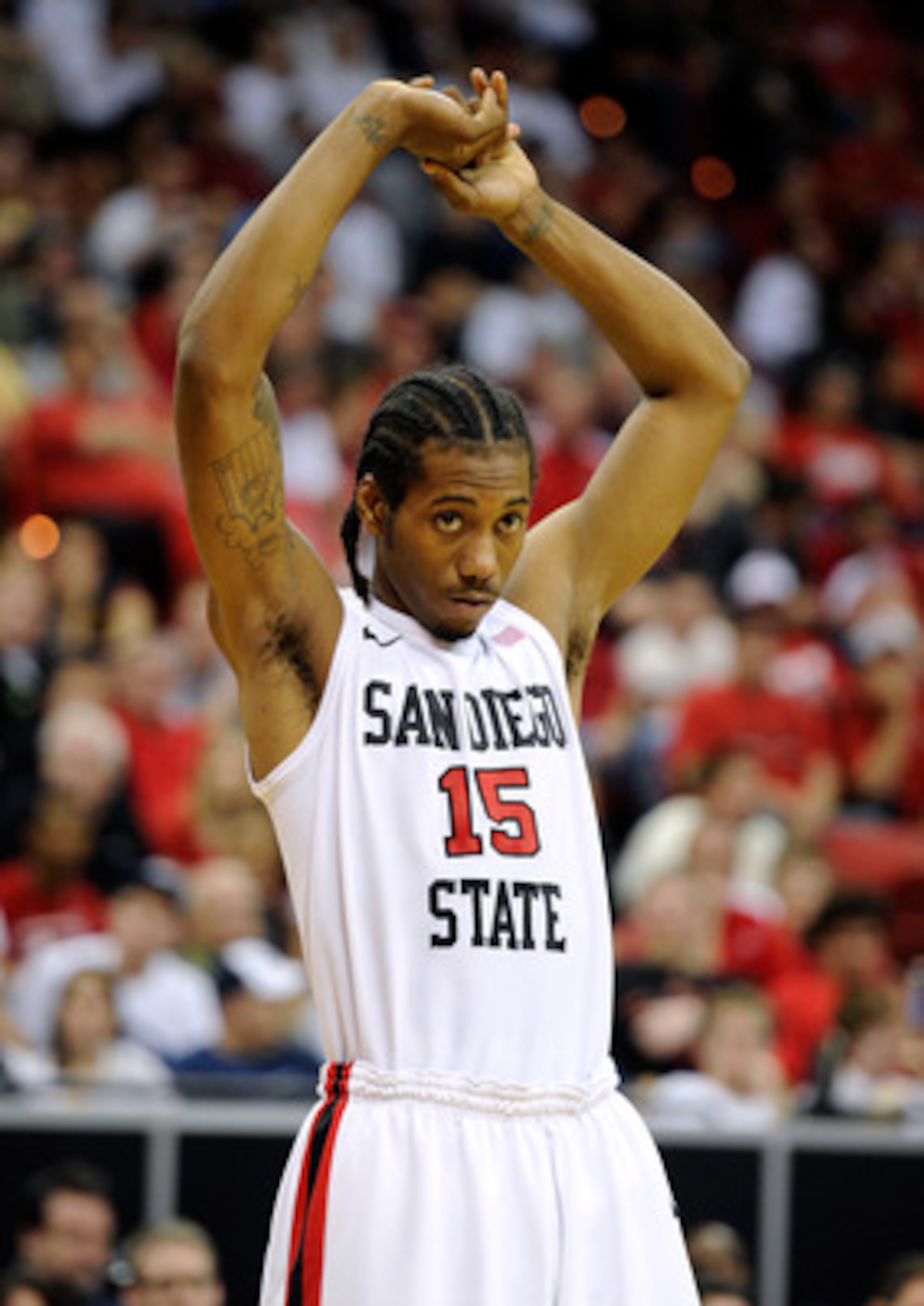 LAS VEGAS, NV - MARCH 11:  Kawhi Leonard #15 of the San Diego State Aztecs waits for a UNLV Rebels player to shoot a free throw during a semifinal game of the Conoco Mountain West Conference Basketball tournament at the Thomas & Mack Center March 11, 2011